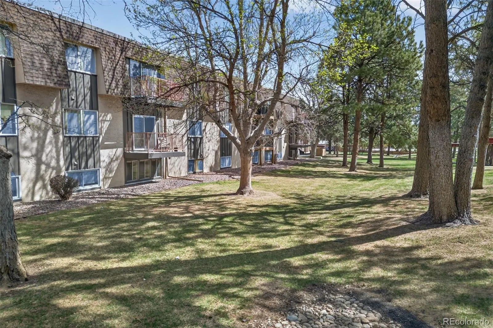 7755 E Quincy Avenue #203A2 Denver CO 80237 MLS #REC6355642 04012026165949 1600 26