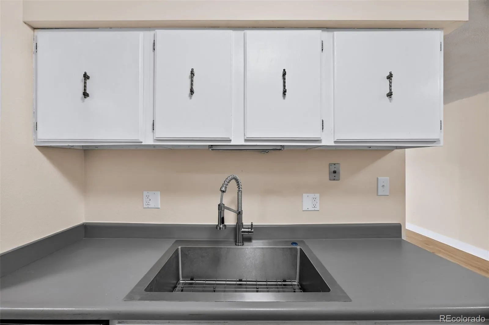 7755 E Quincy Avenue #203A2 Denver CO 80237 MLS #REC6355642 04012026165949 1600 9