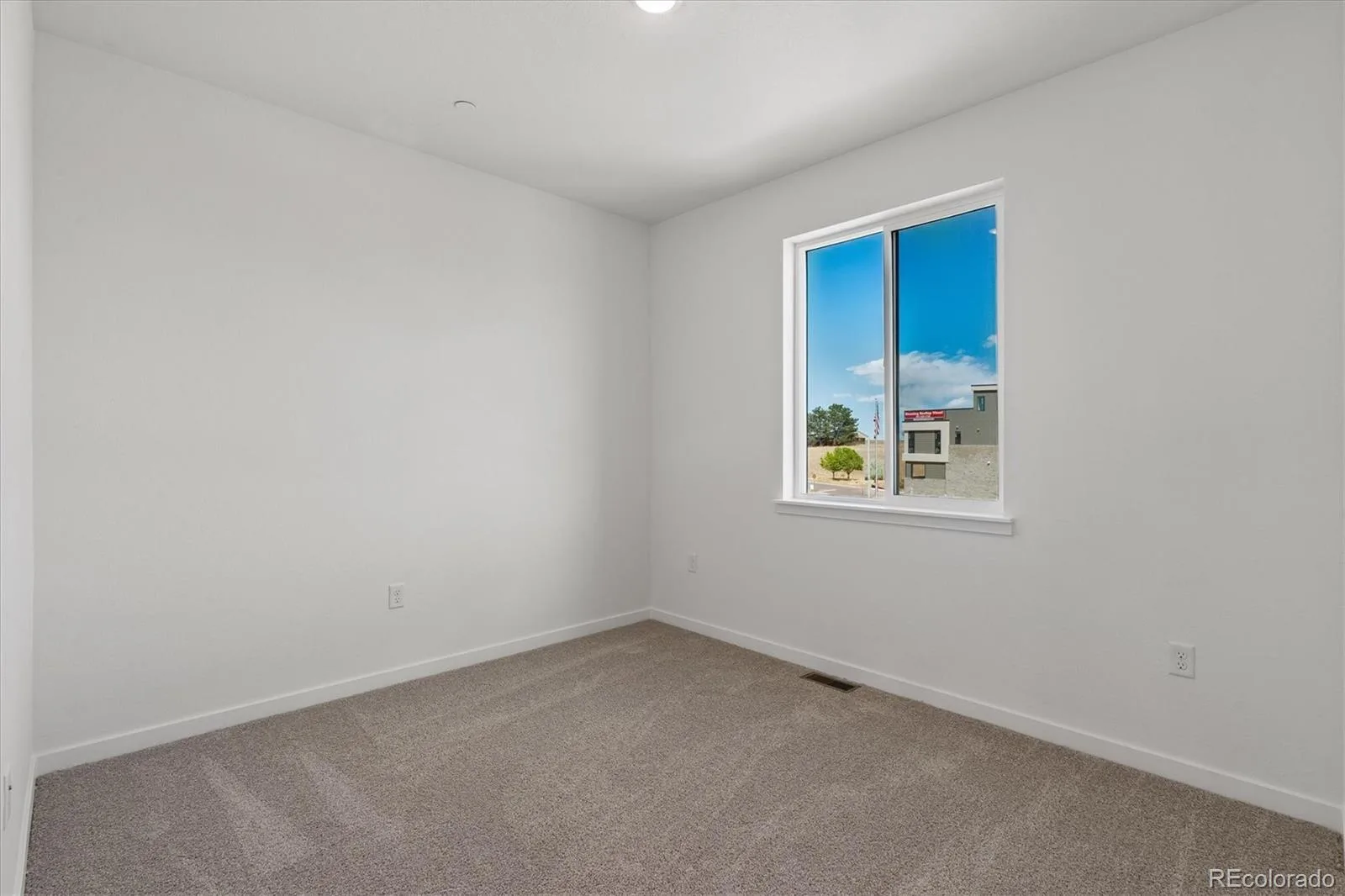 11347 E Briarwood Circle Centennial CO 80112 MLS #REC6358784 06122026204914 1600 14