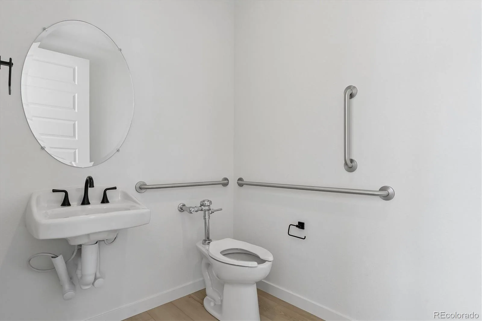 11347 E Briarwood Circle Centennial CO 80112 MLS #REC6358784 06122026204914 1600 5