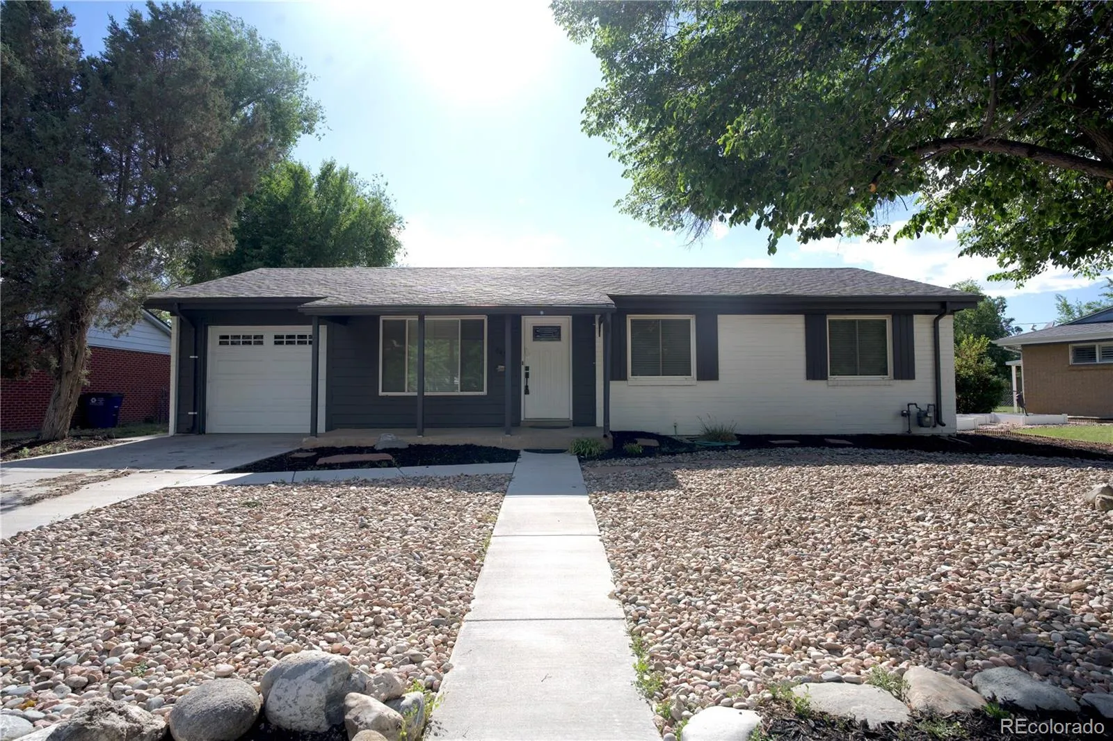 647 S Jasmine Way Denver CO 80224 MLS #REC6359716 05192026202934 1600 0