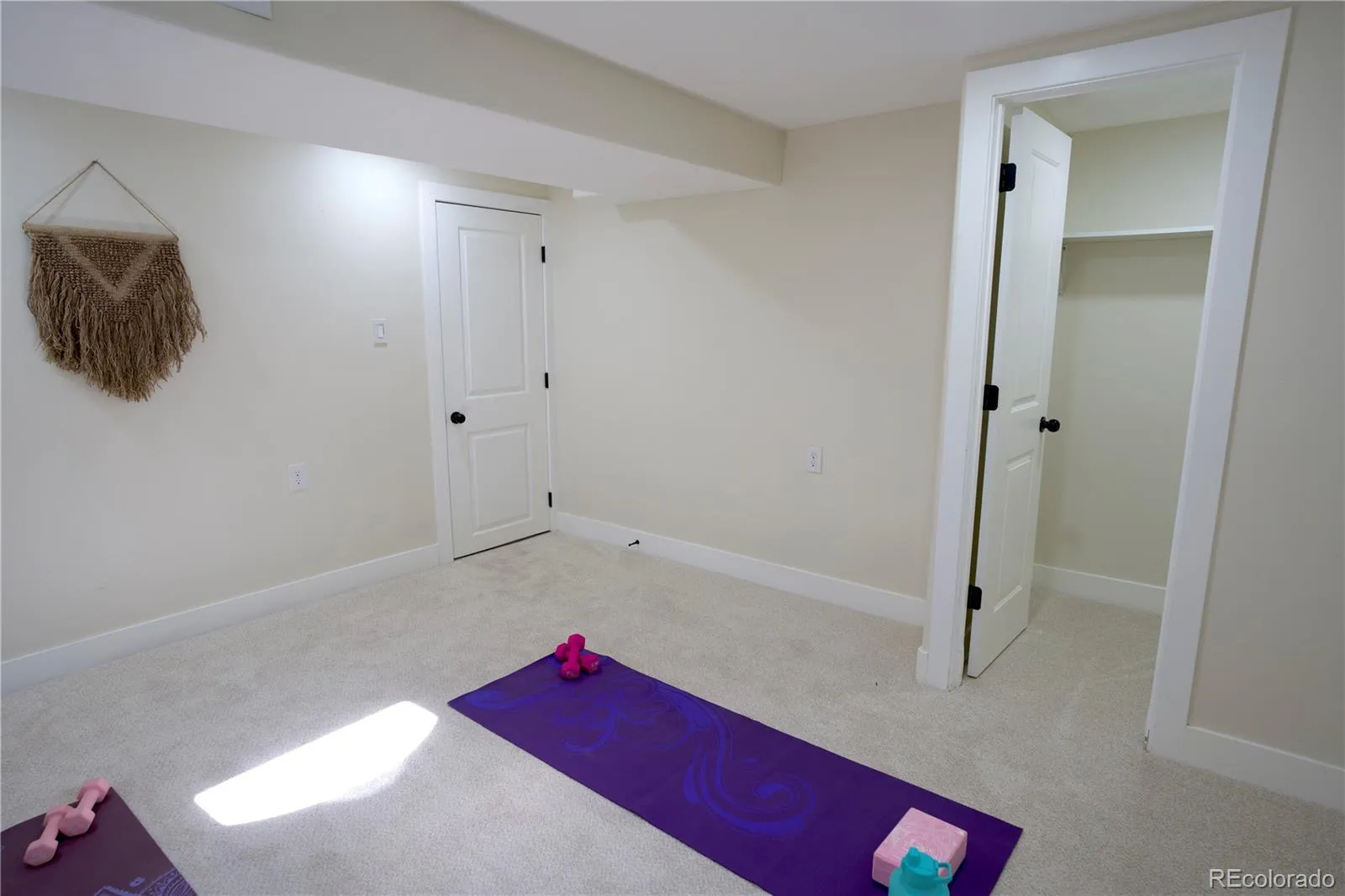 647 S Jasmine Way Denver CO 80224 MLS #REC6359716 05192026202934 1600 32