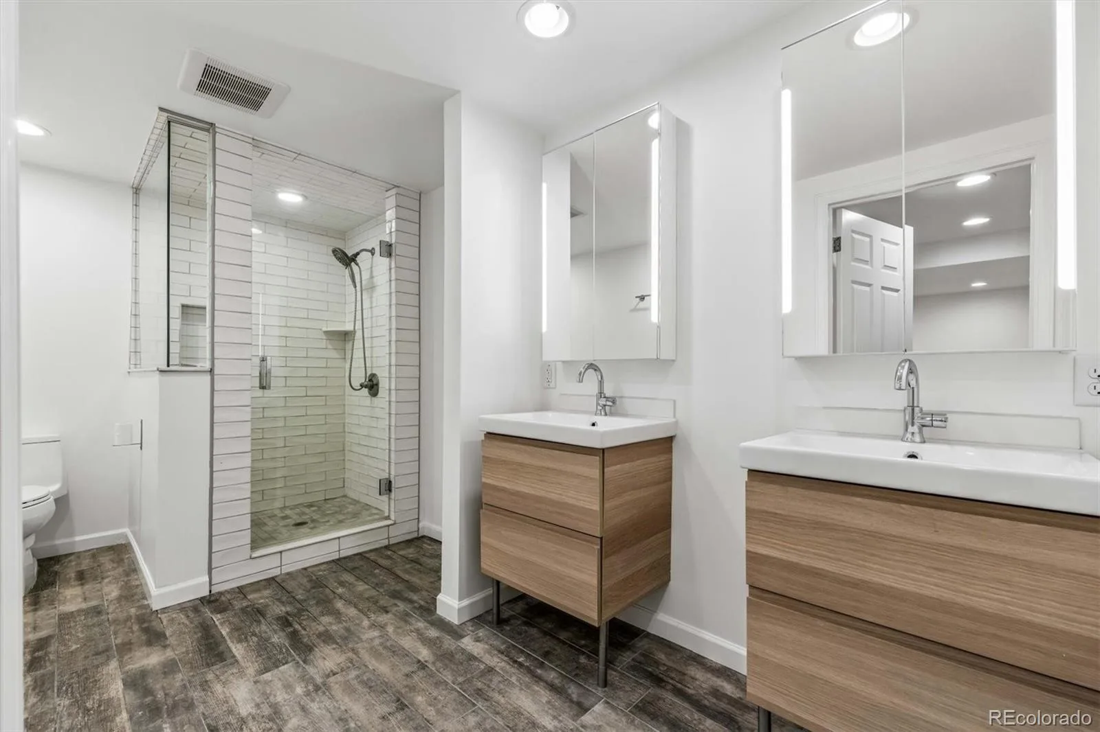 2700 E Bates Avenue Denver CO 80210 MLS #REC6360917 06132026192443 1600 34