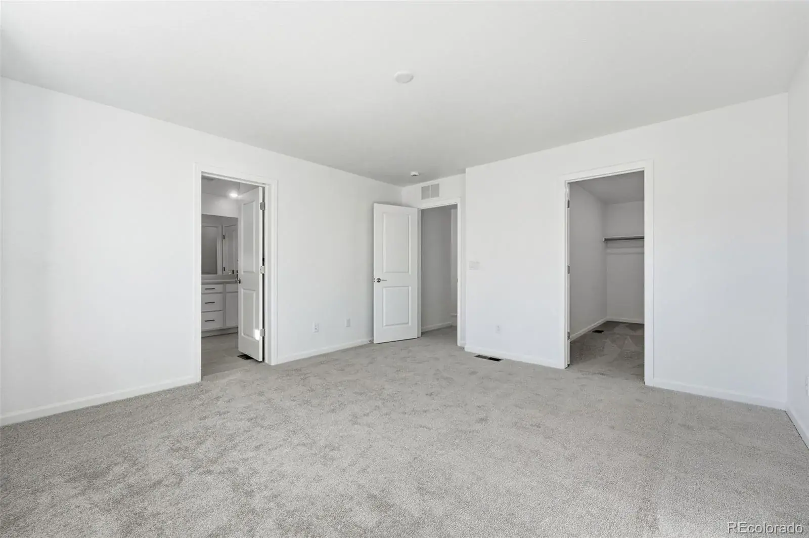 11192025011359 1600 16