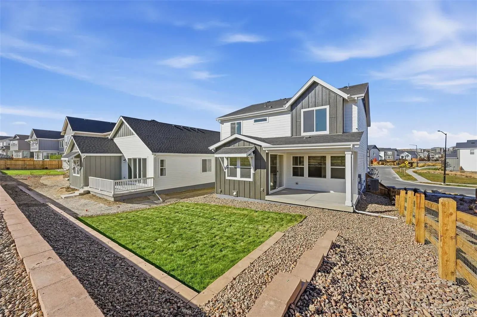 11192025011359 1600 22