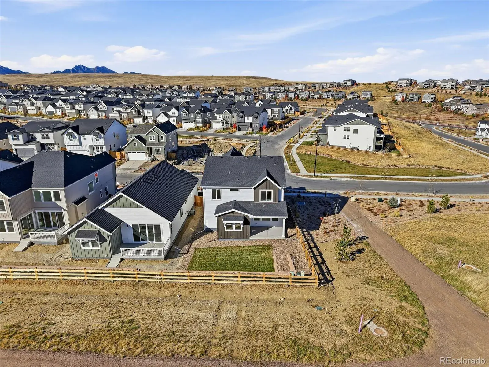 11192025011359 1600 24