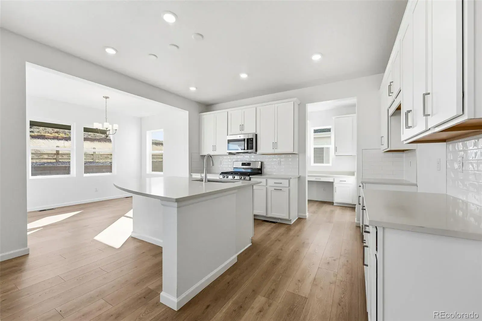 11192025011359 1600 7