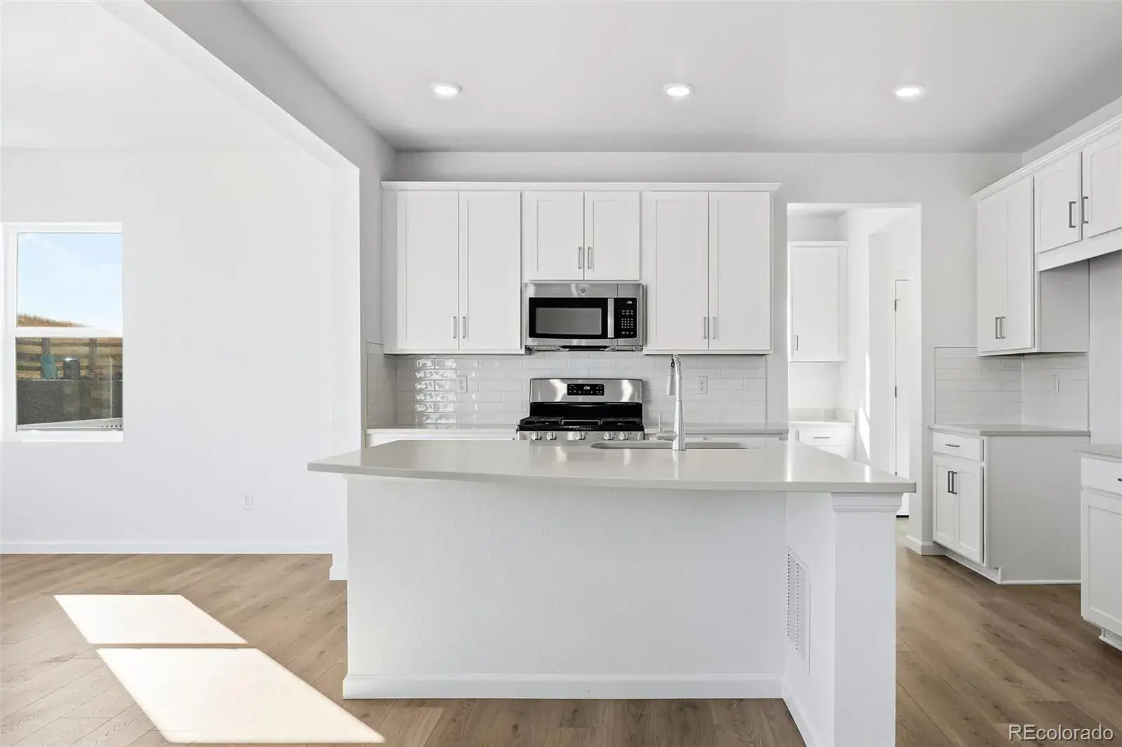 11192025011359 1600 8