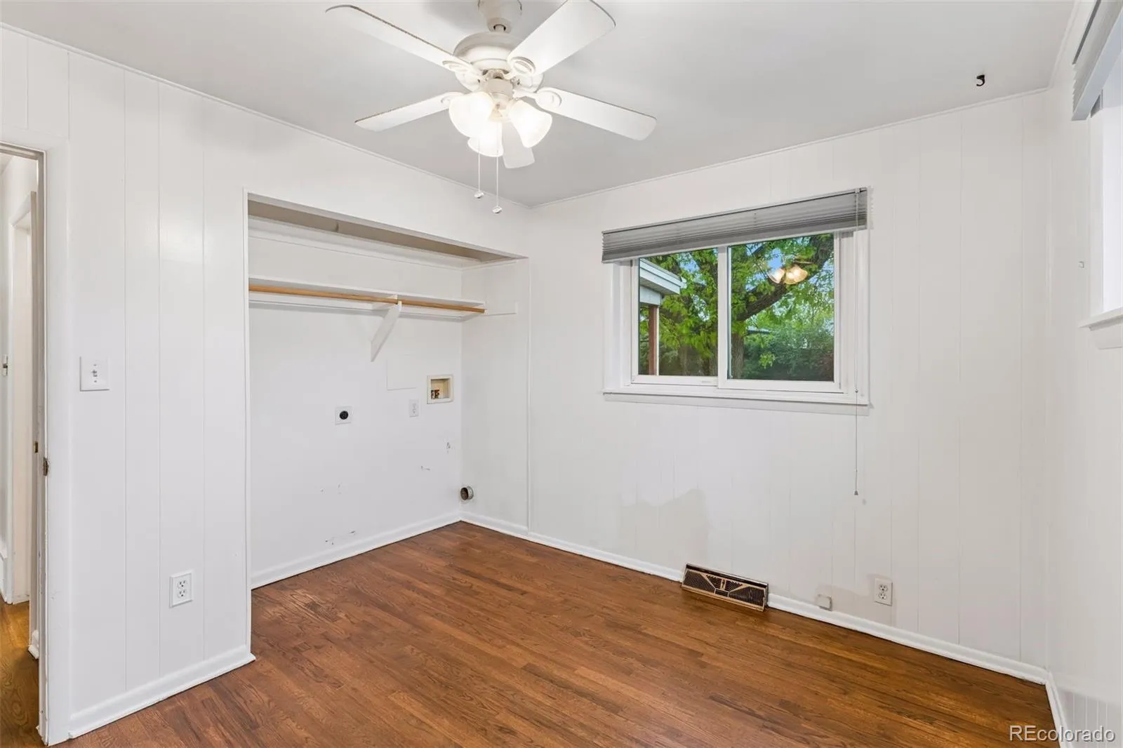 3225 W Chenango Avenue Englewood CO 80110 MLS #REC6361332 05222026221527 1600 18