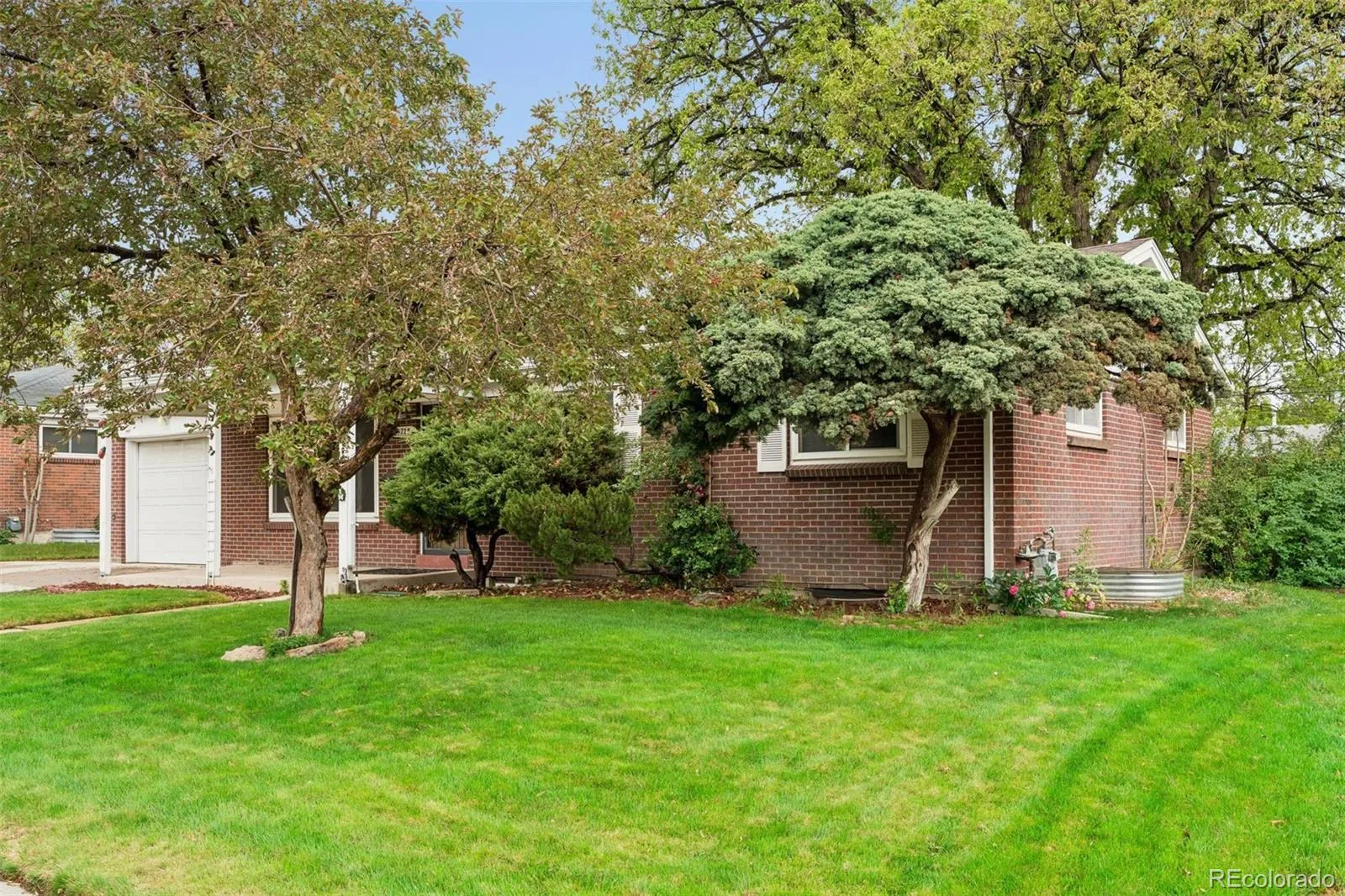 3225 W Chenango Avenue Englewood CO 80110 MLS #REC6361332 05222026221527 1600 2