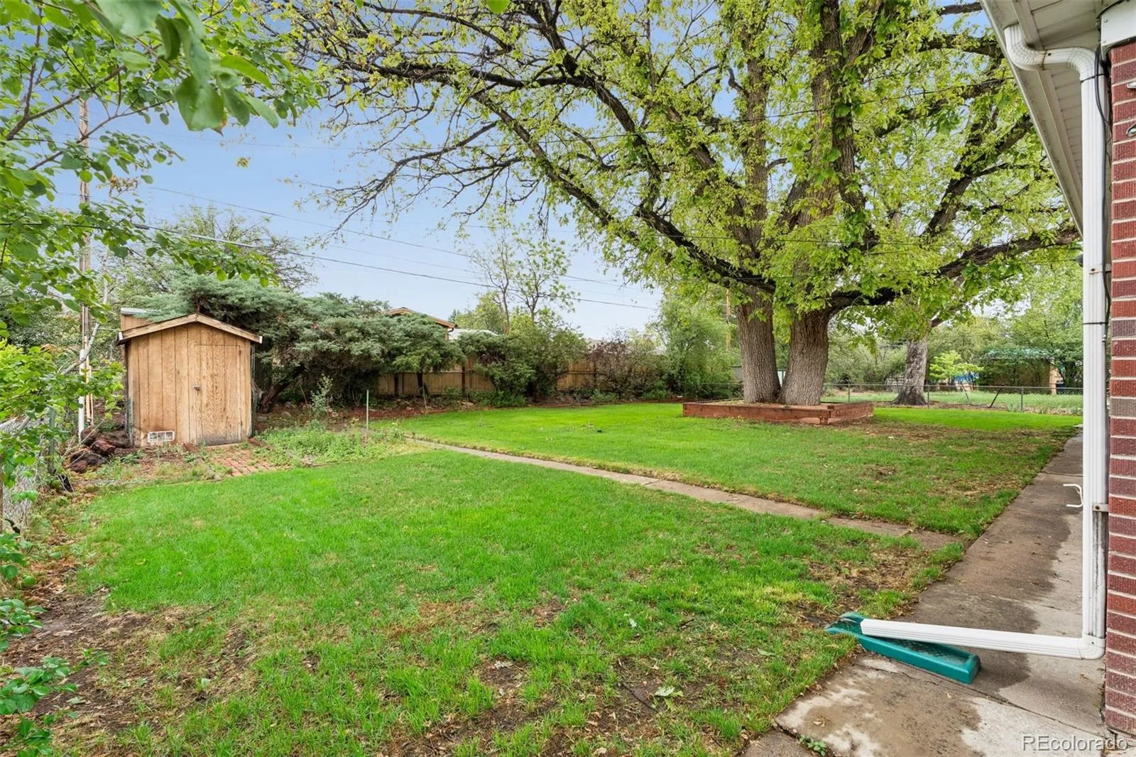 3225 W Chenango Avenue Englewood CO 80110 MLS #REC6361332 05222026221527 1600 31