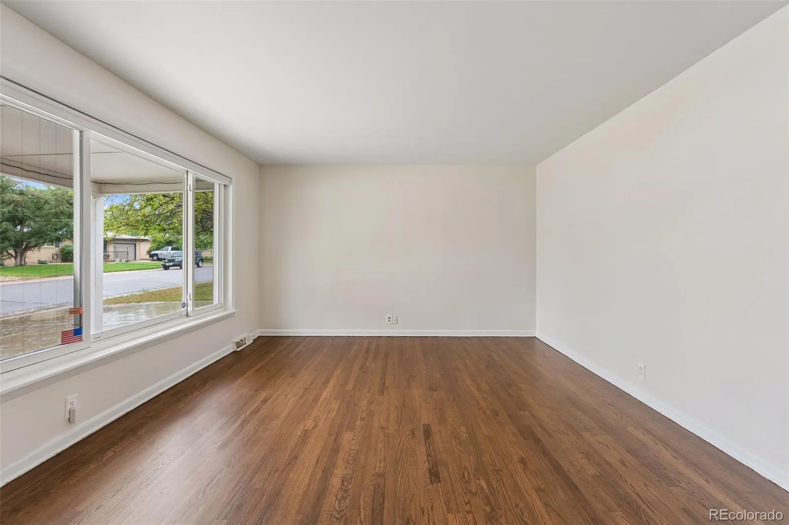 3225 W Chenango Avenue Englewood CO 80110 MLS #REC6361332 05222026221527 1600 4