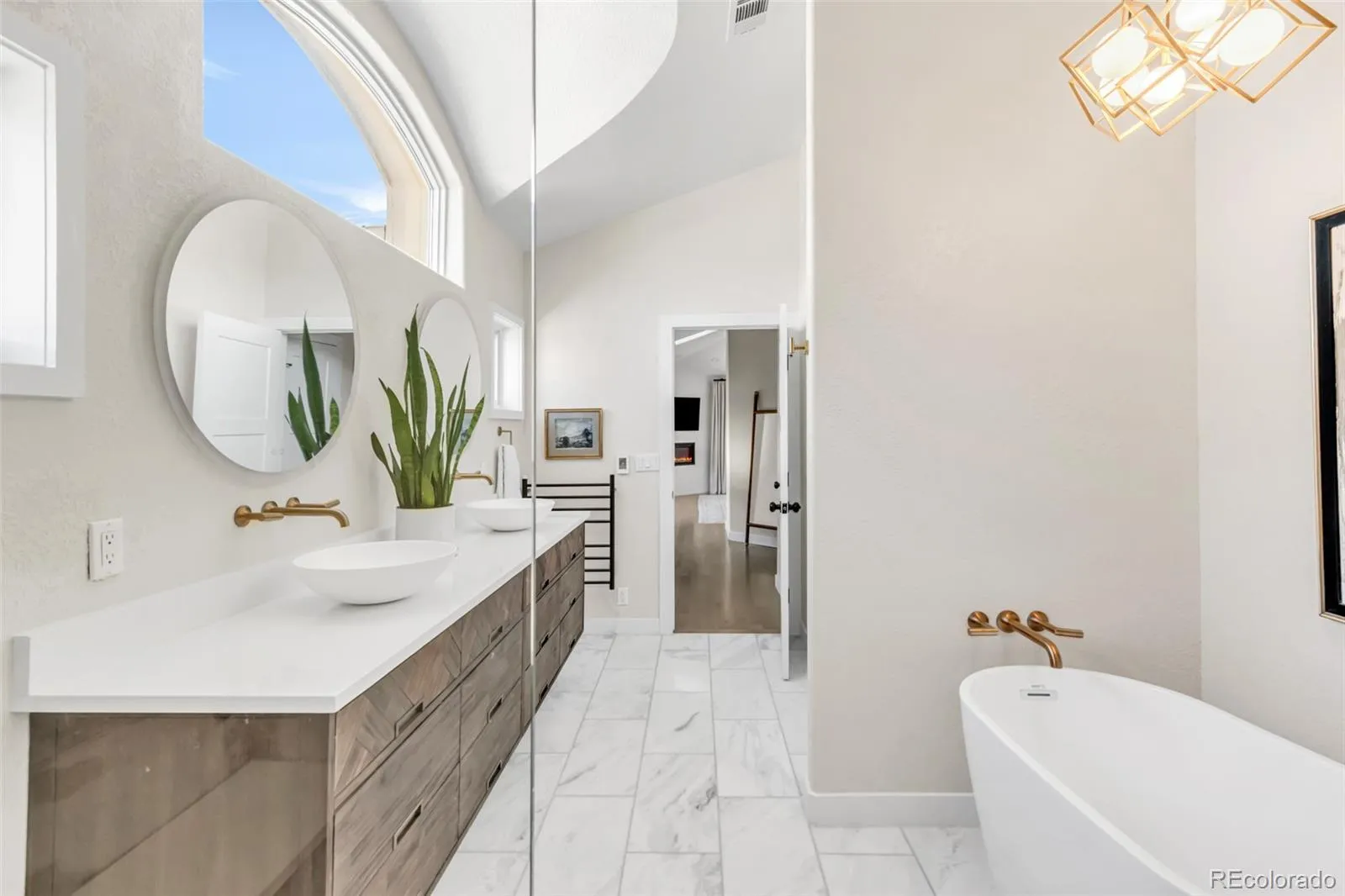 04172026060618 1600 27