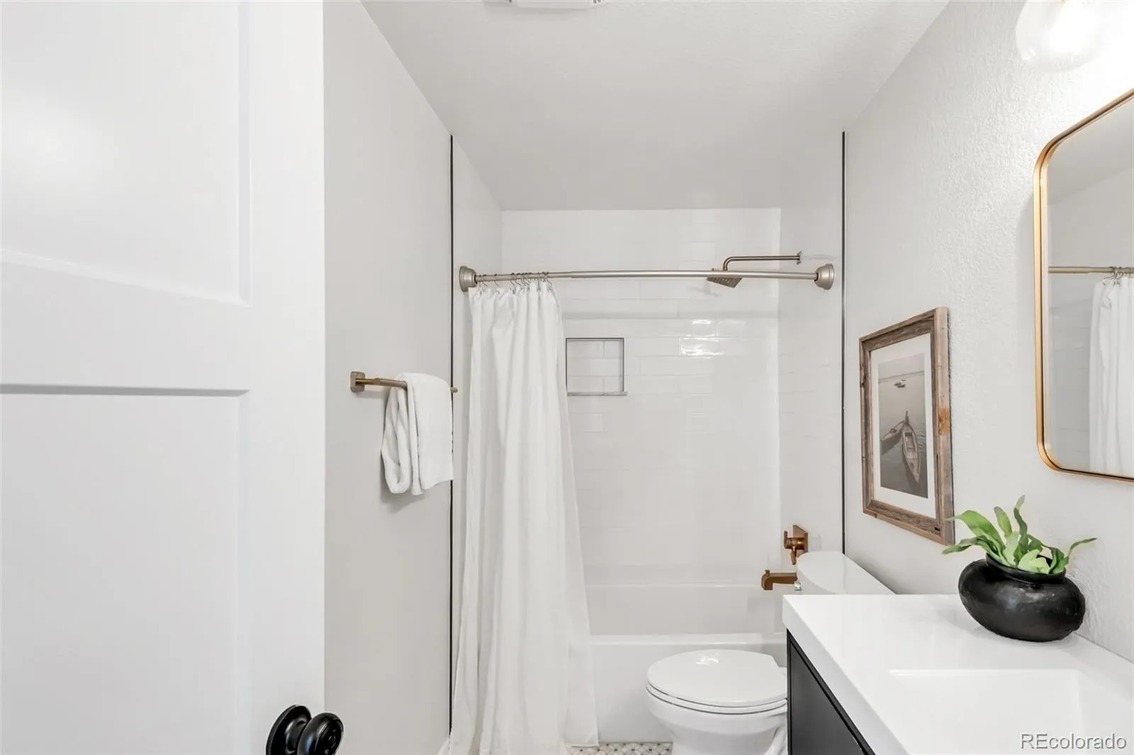 04172026060618 1600 31