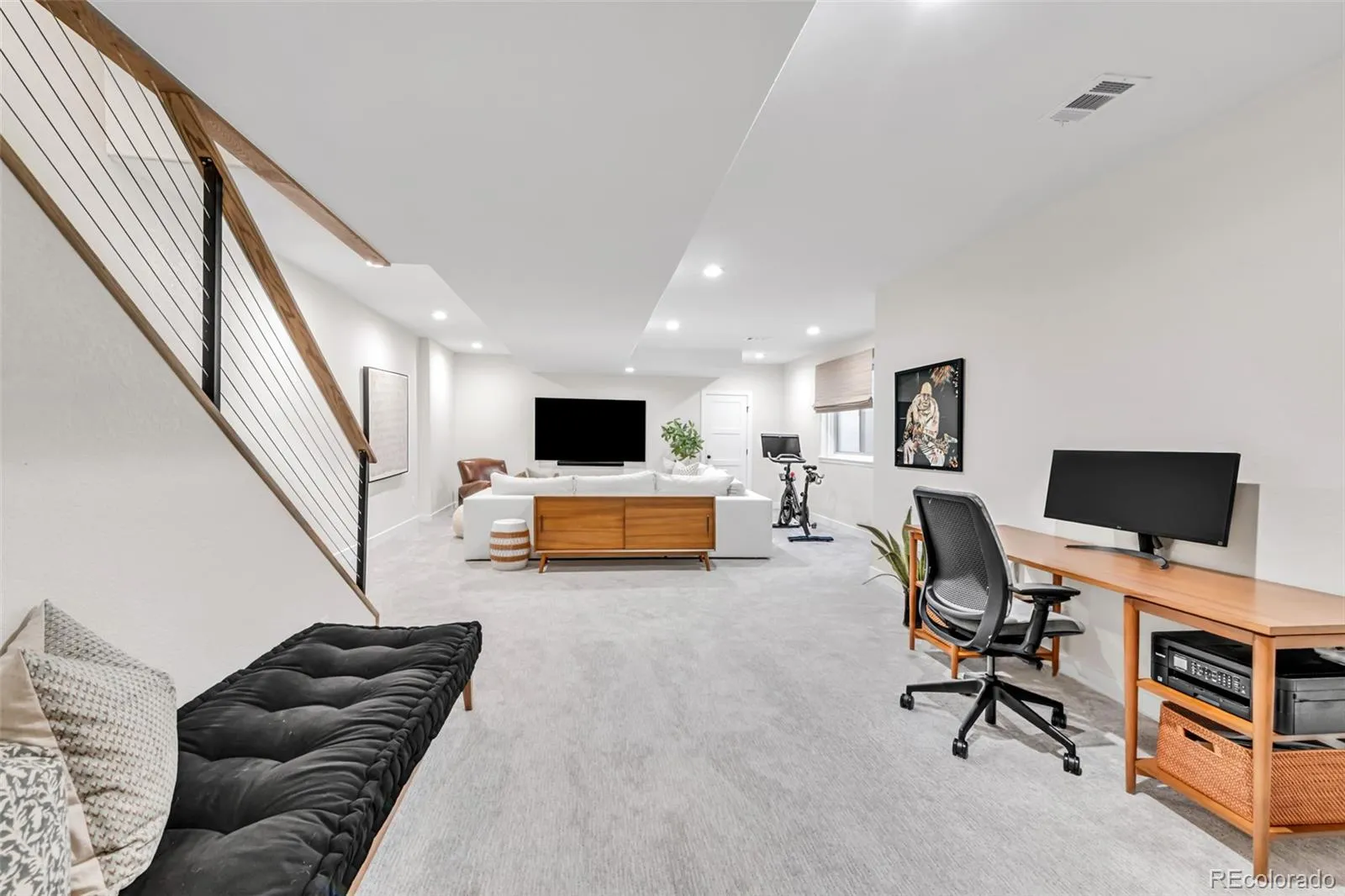 04172026060618 1600 33