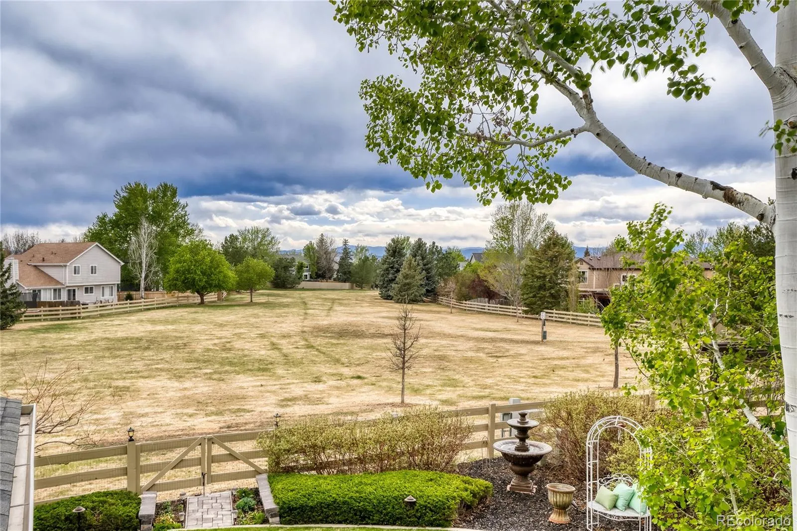 19548 E Powers Place Aurora CO 80015 MLS #REC6363192 04262026132045 1600 34