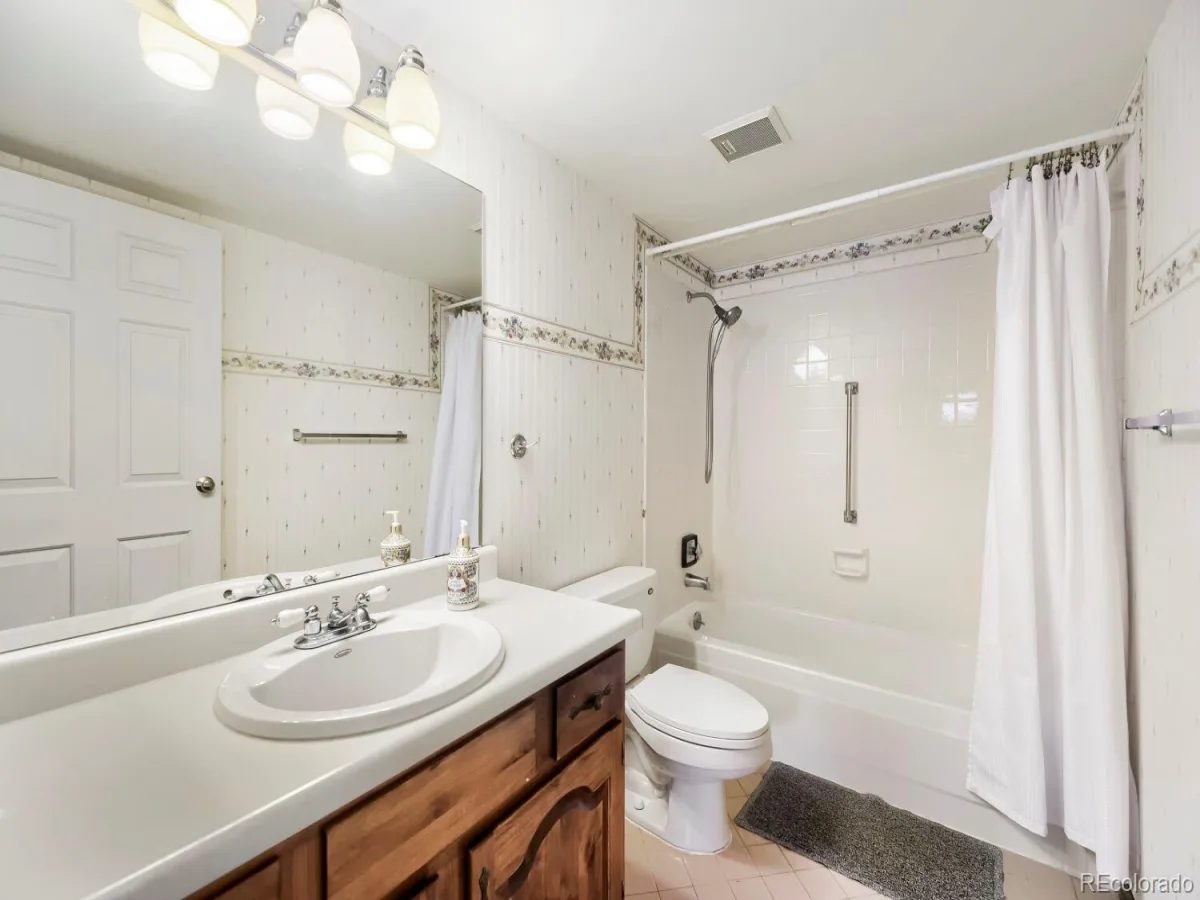 13991 E Marina Drive #102 Aurora CO 80014 | MLS #REC6364412 08252026031356 1200 3