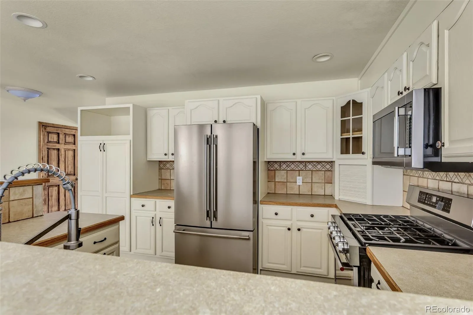 12183 Arnett Ranch Road Littleton CO 80127 | MLS #REC6369063 05162026041016 1600 10