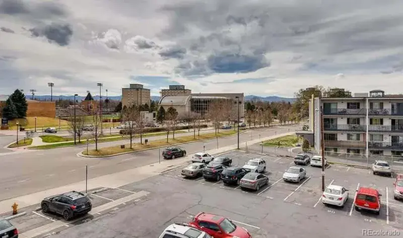 2225 Buchtel Boulevard #301 Denver CO 80210 MLS #REC6369227 01022026183803 800 8
