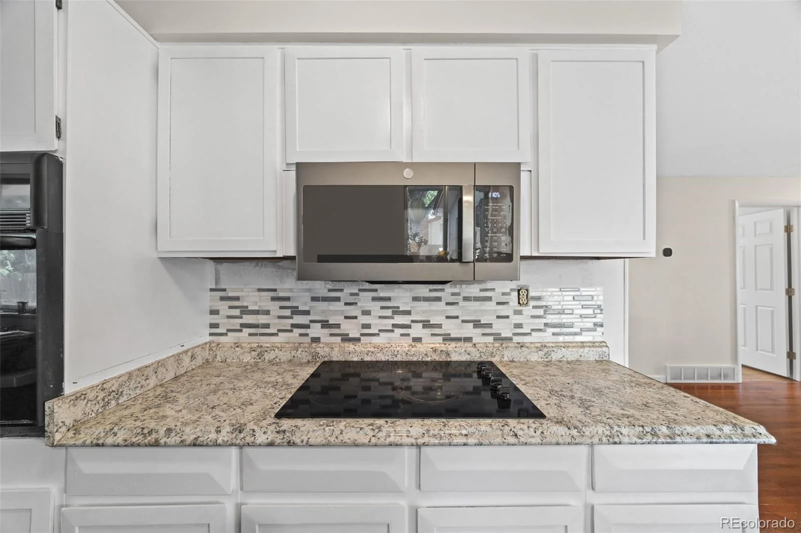 9370 W Mexico Avenue Lakewood CO 80232 | MLS #REC6370045 06112026204304 1600 13