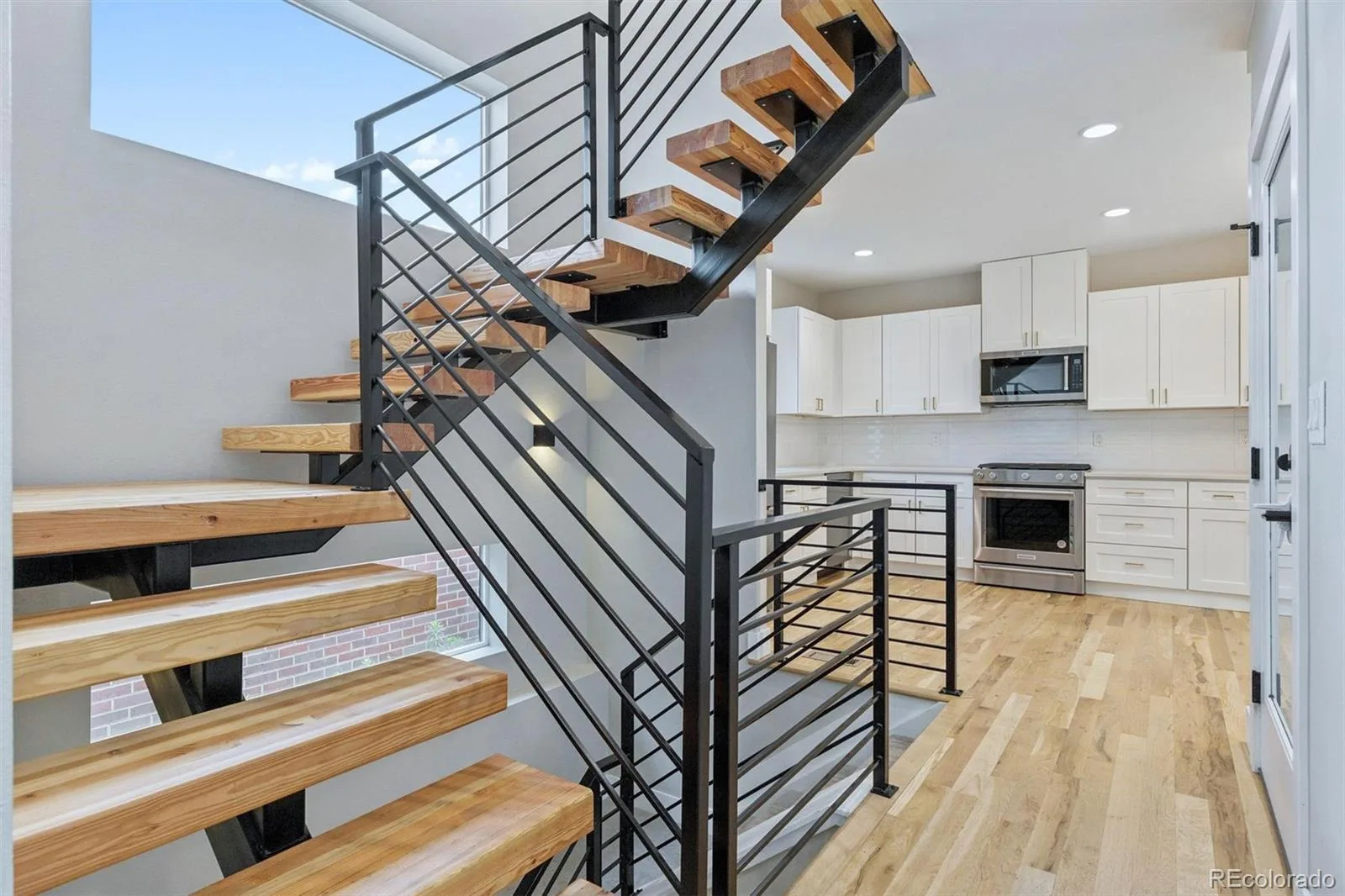 2147 S Bellaire Street Denver CO 80222 MLS #REC6371673 06252026224439 1600 1