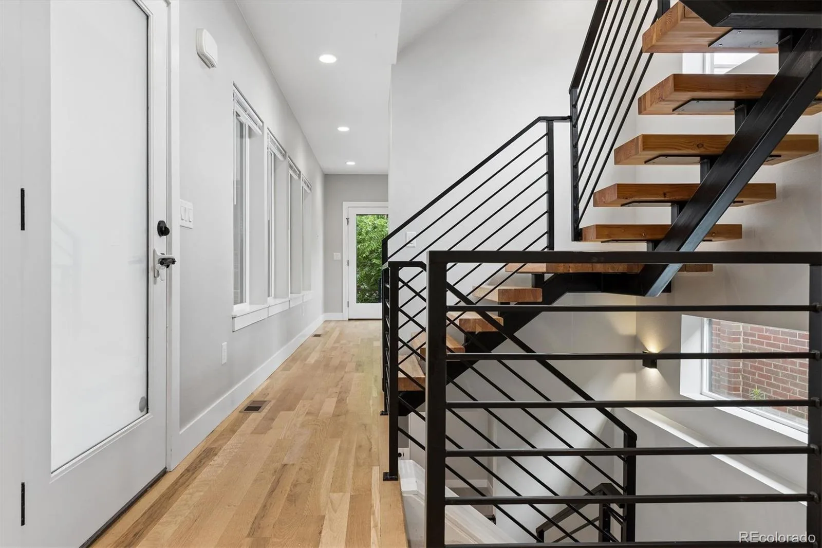 2147 S Bellaire Street Denver CO 80222 MLS #REC6371673 06252026224439 1600 12