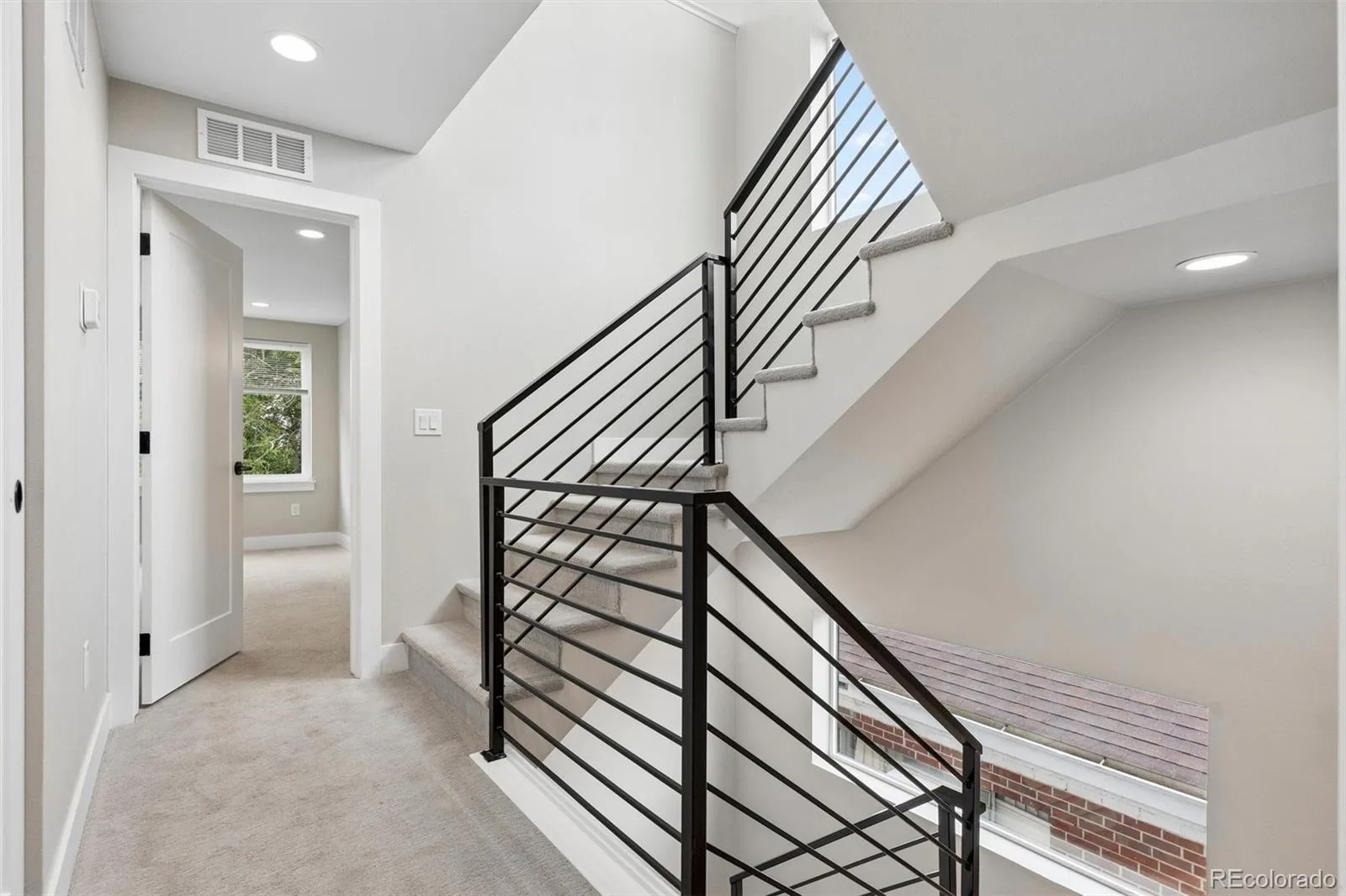 2147 S Bellaire Street Denver CO 80222 MLS #REC6371673 06252026224439 1600 24