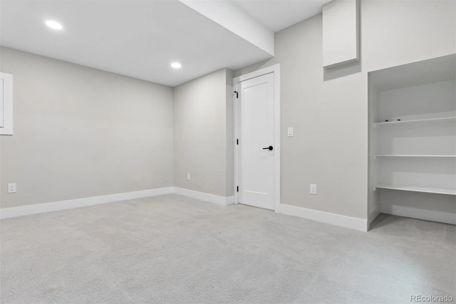 2147 S Bellaire Street Denver CO 80222 MLS #REC6371673 06252026224439 1600 27