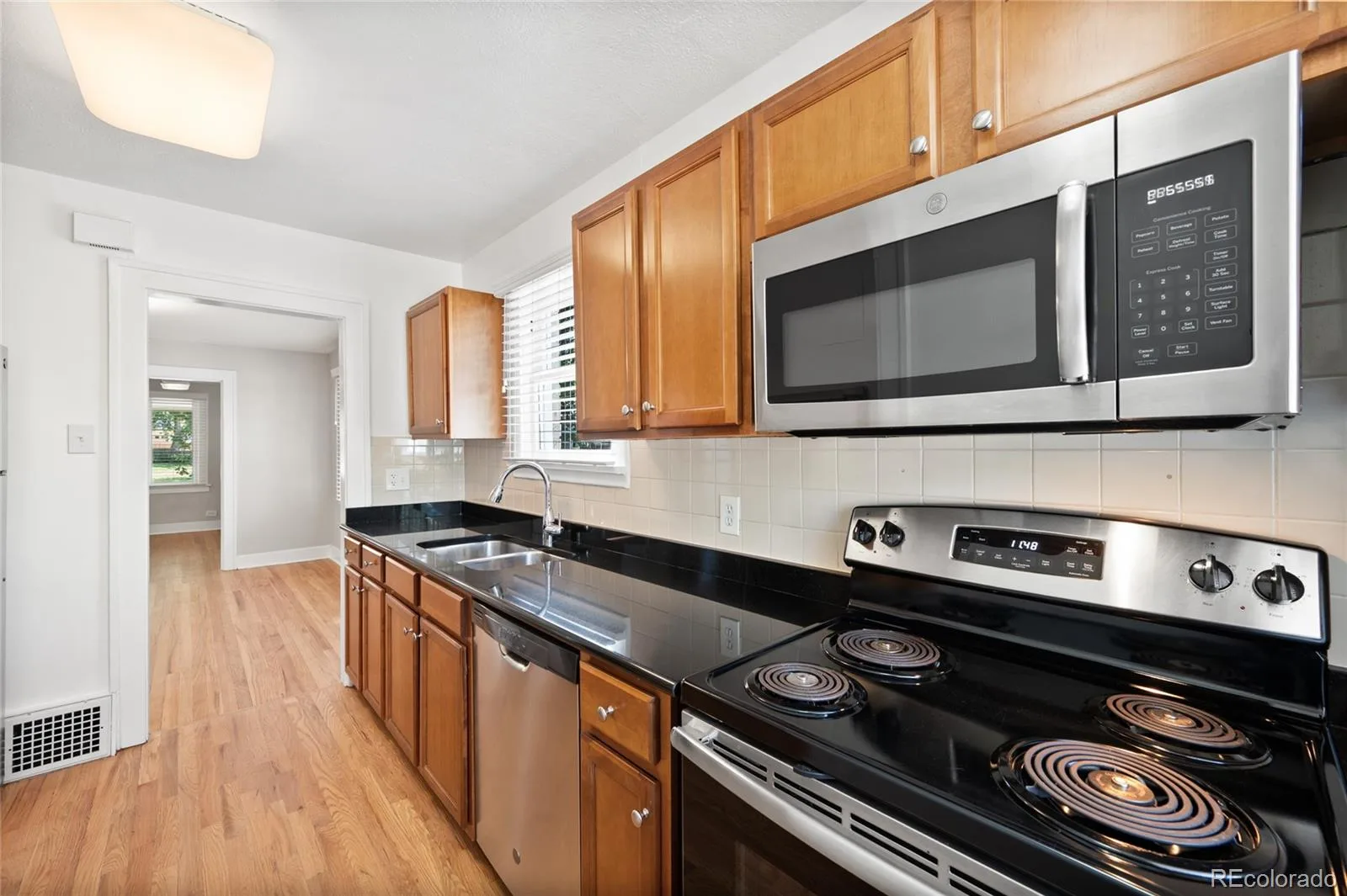 1423 S University Boulevard Denver CO 80210 MLS #REC6374063 06232026000857 1600 13