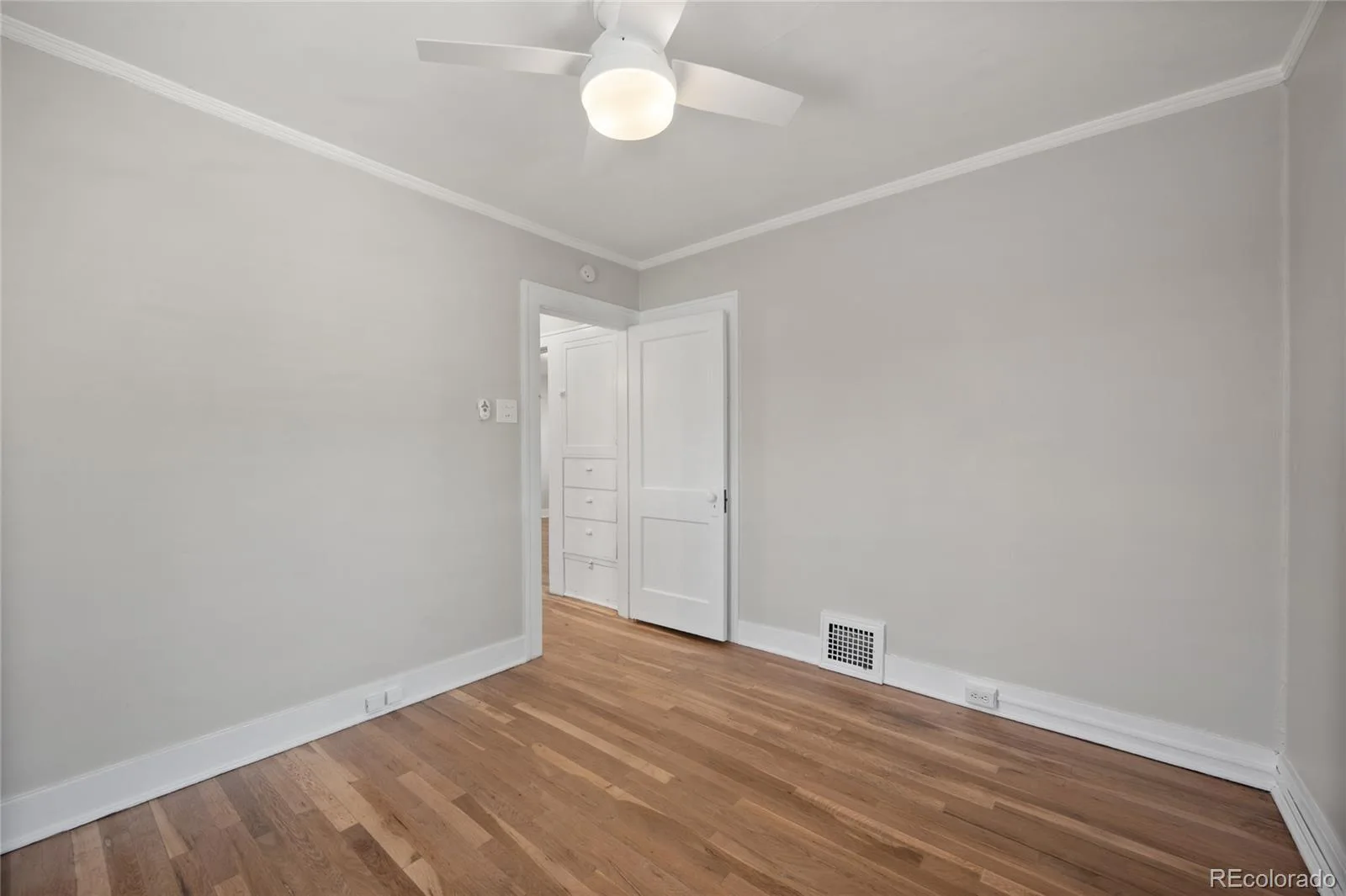 1423 S University Boulevard Denver CO 80210 MLS #REC6374063 06232026000857 1600 16