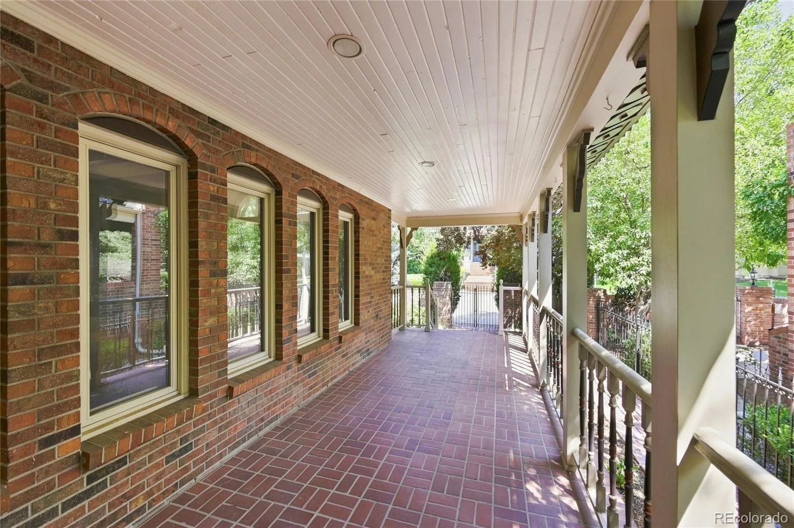 2411 E Cedar Avenue Denver CO 80209 | MLS #REC6375094 08252026174508 1600 4