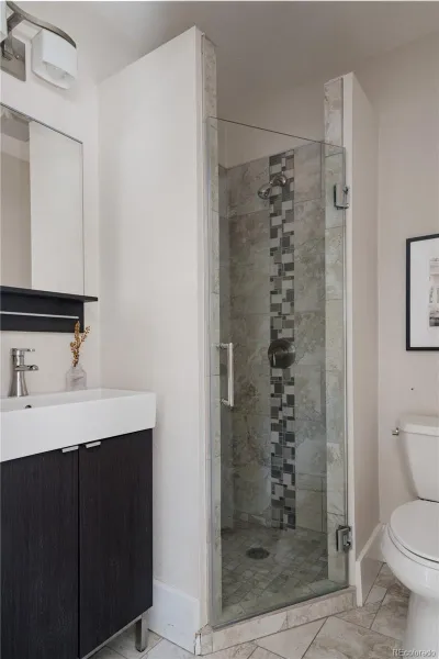 04092026230759 800 28