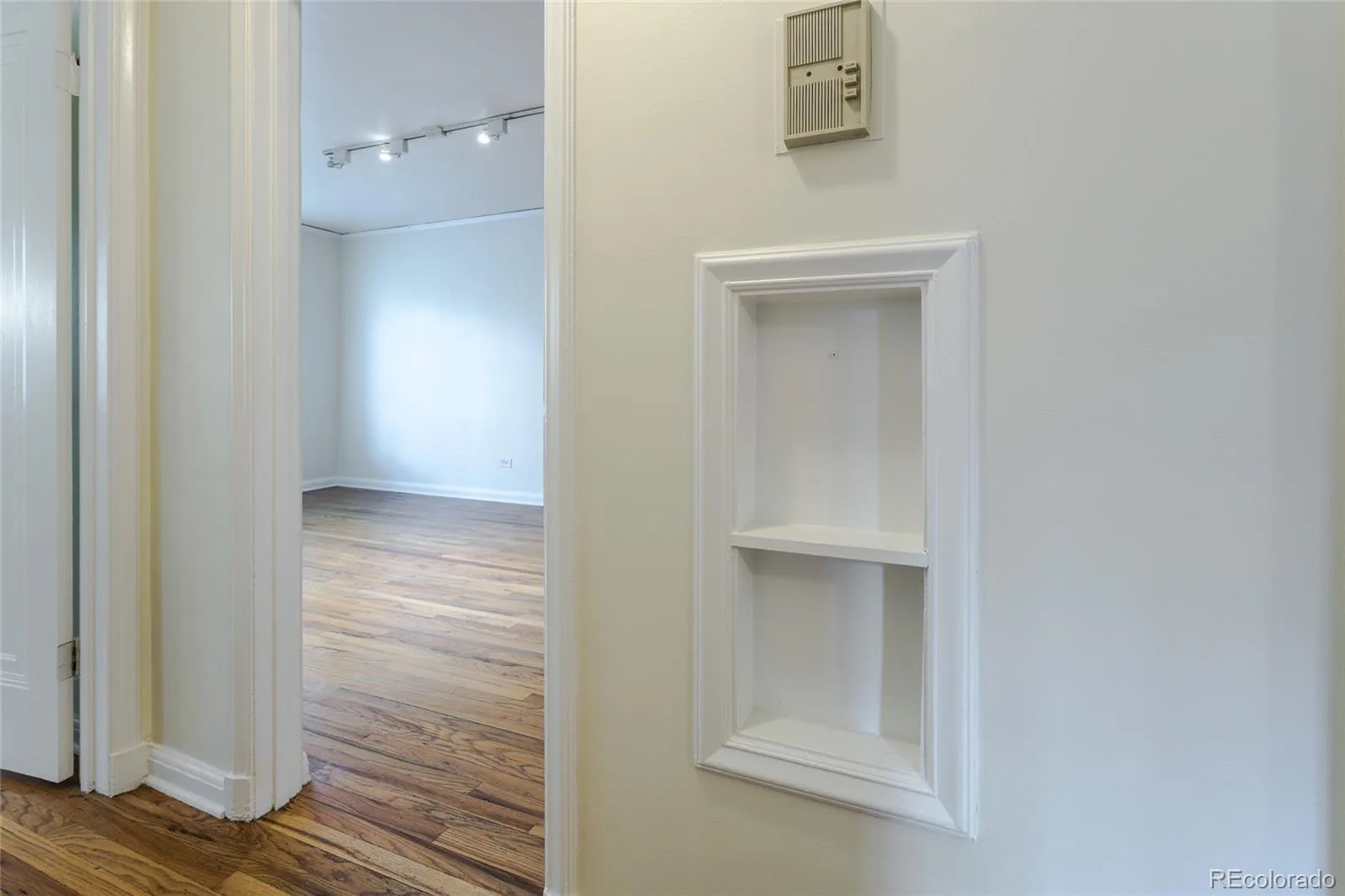 949 N Emerson Street #8 Denver CO 80218 | MLS #REC6377750 10132026214353 1600 17