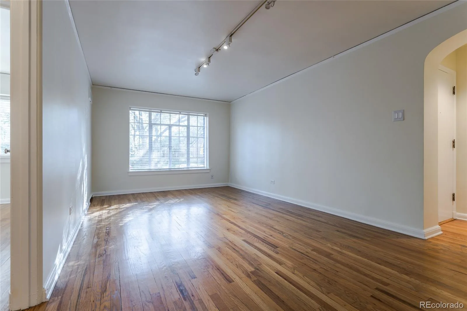949 N Emerson Street #8 Denver CO 80218 | MLS #REC6377750 10132026214353 1600 4