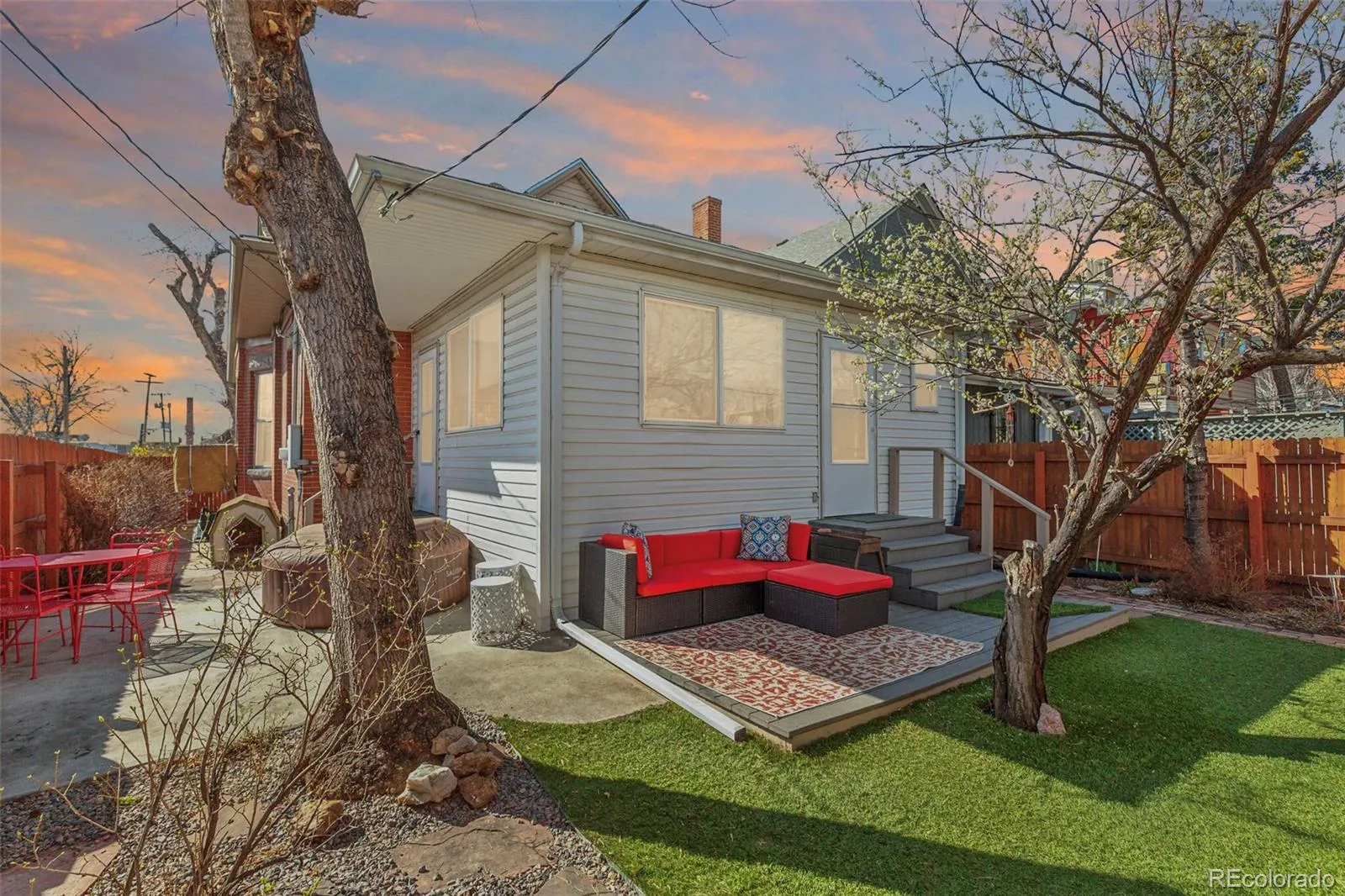 04142026230635 1600 11