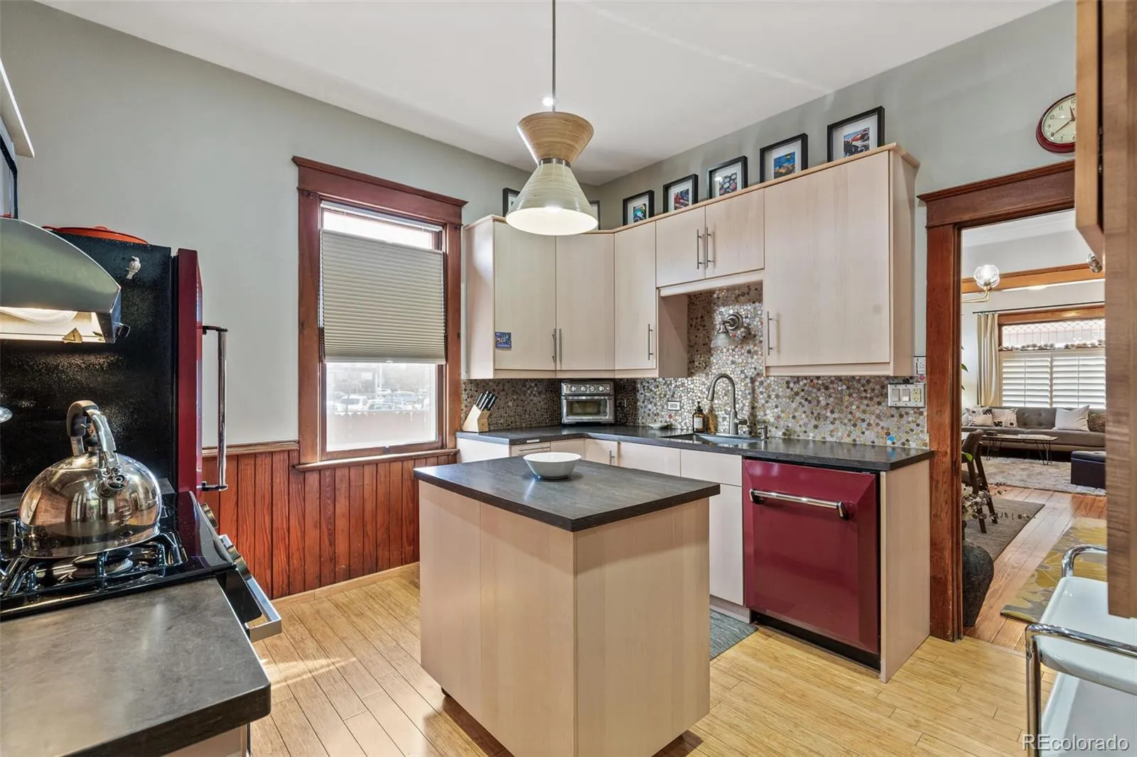 04142026230635 1600 24