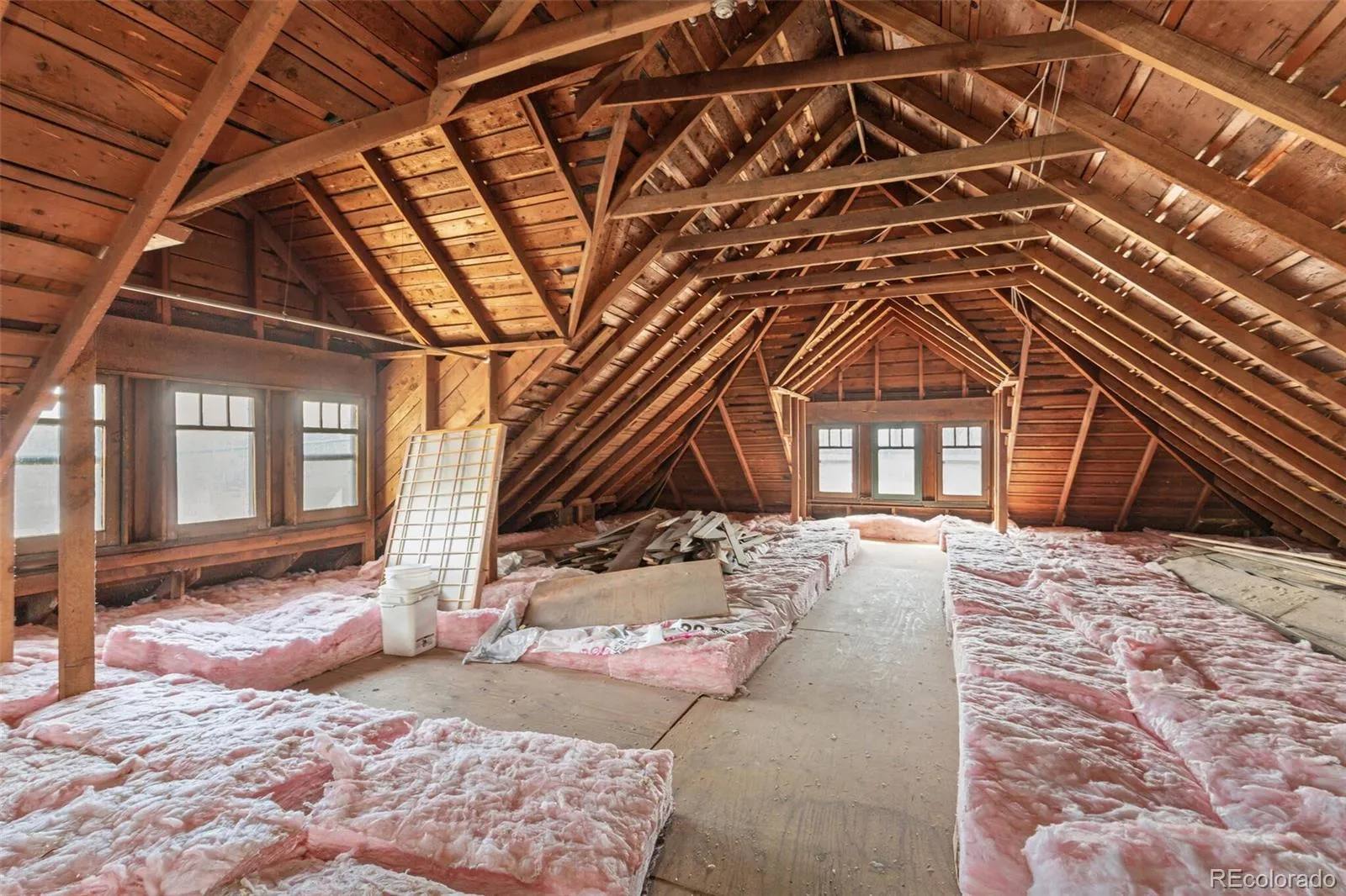 04142026230635 1600 35