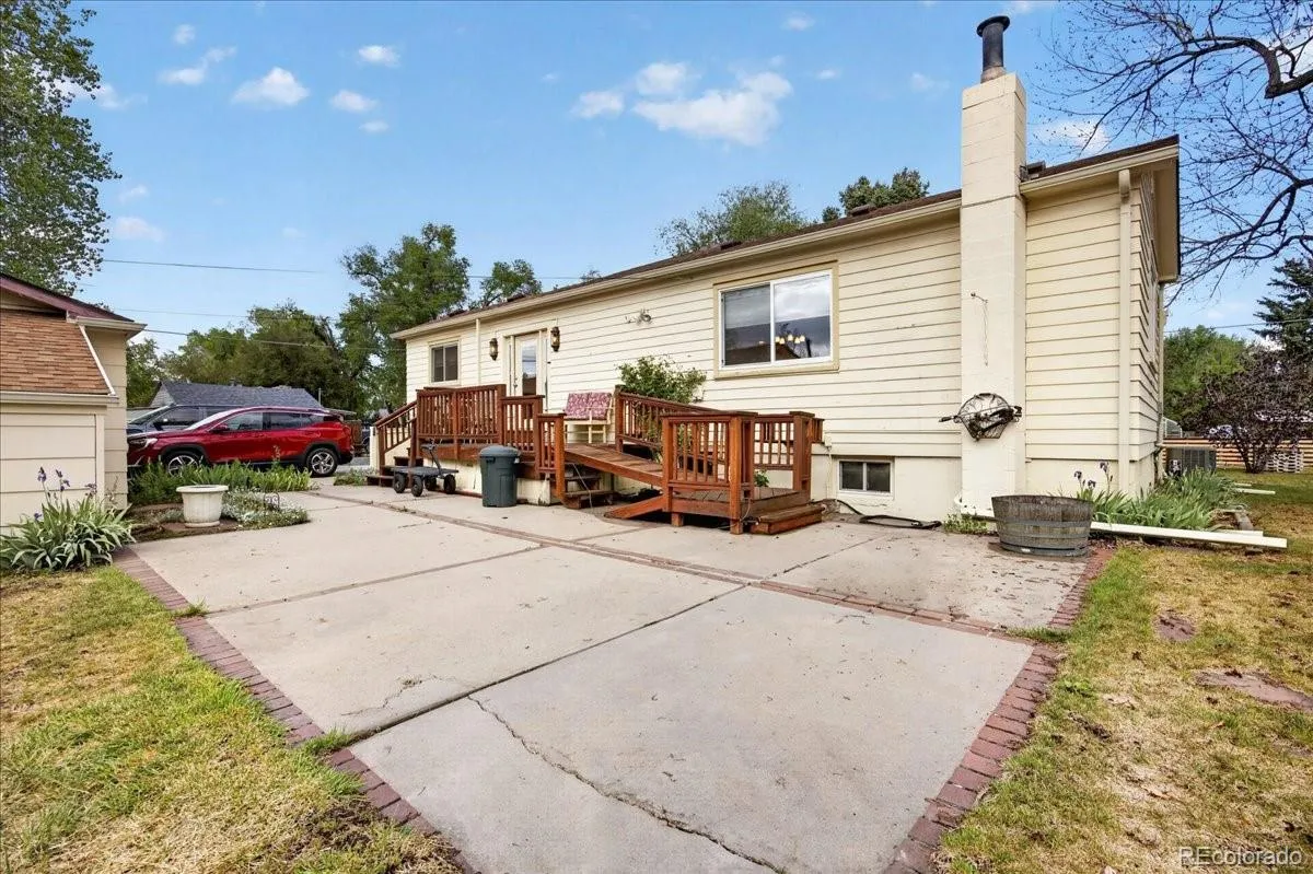 961 Kendall Street Lakewood CO 80214 MLS #REC6383616 05112026184028 1200 32