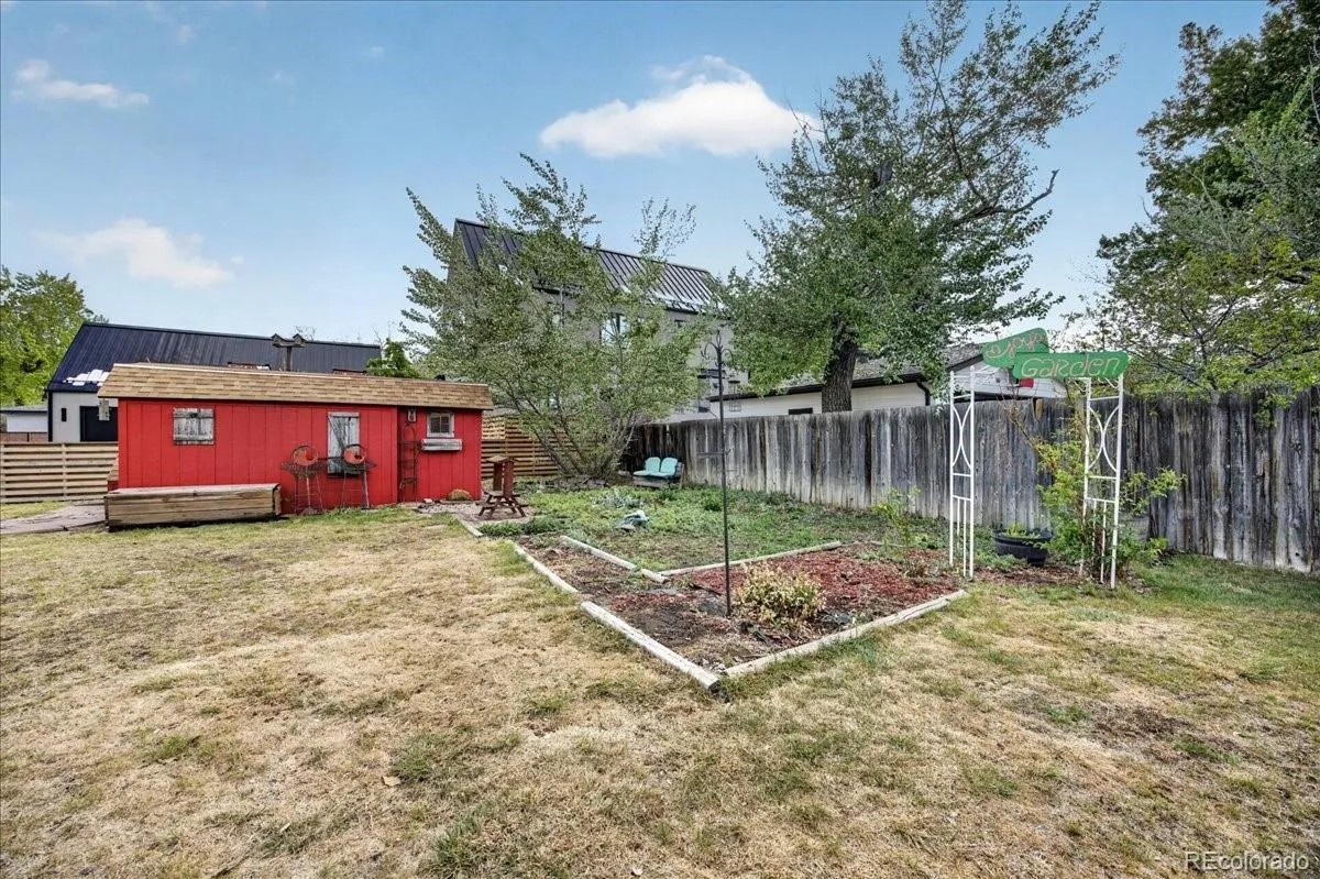 961 Kendall Street Lakewood CO 80214 MLS #REC6383616 05112026184028 1200 34