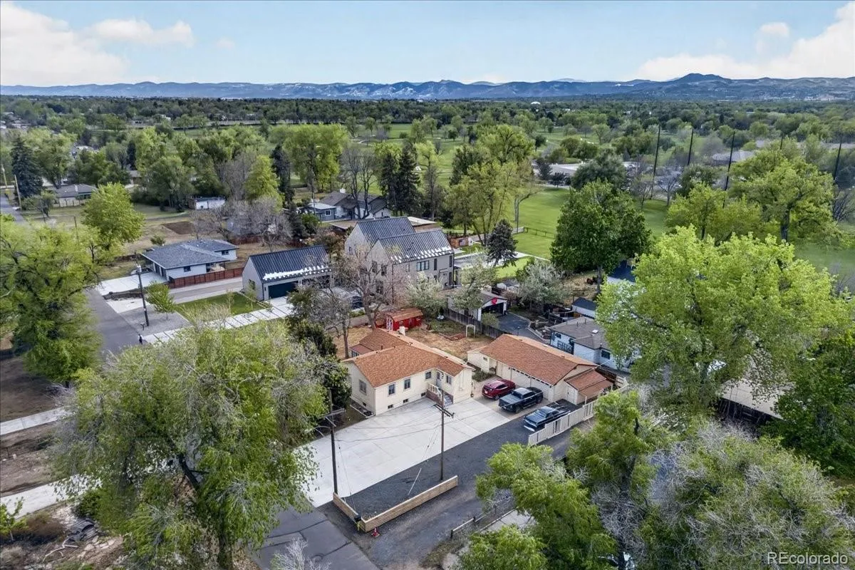 961 Kendall Street Lakewood CO 80214 MLS #REC6383616 05112026184028 1200 38