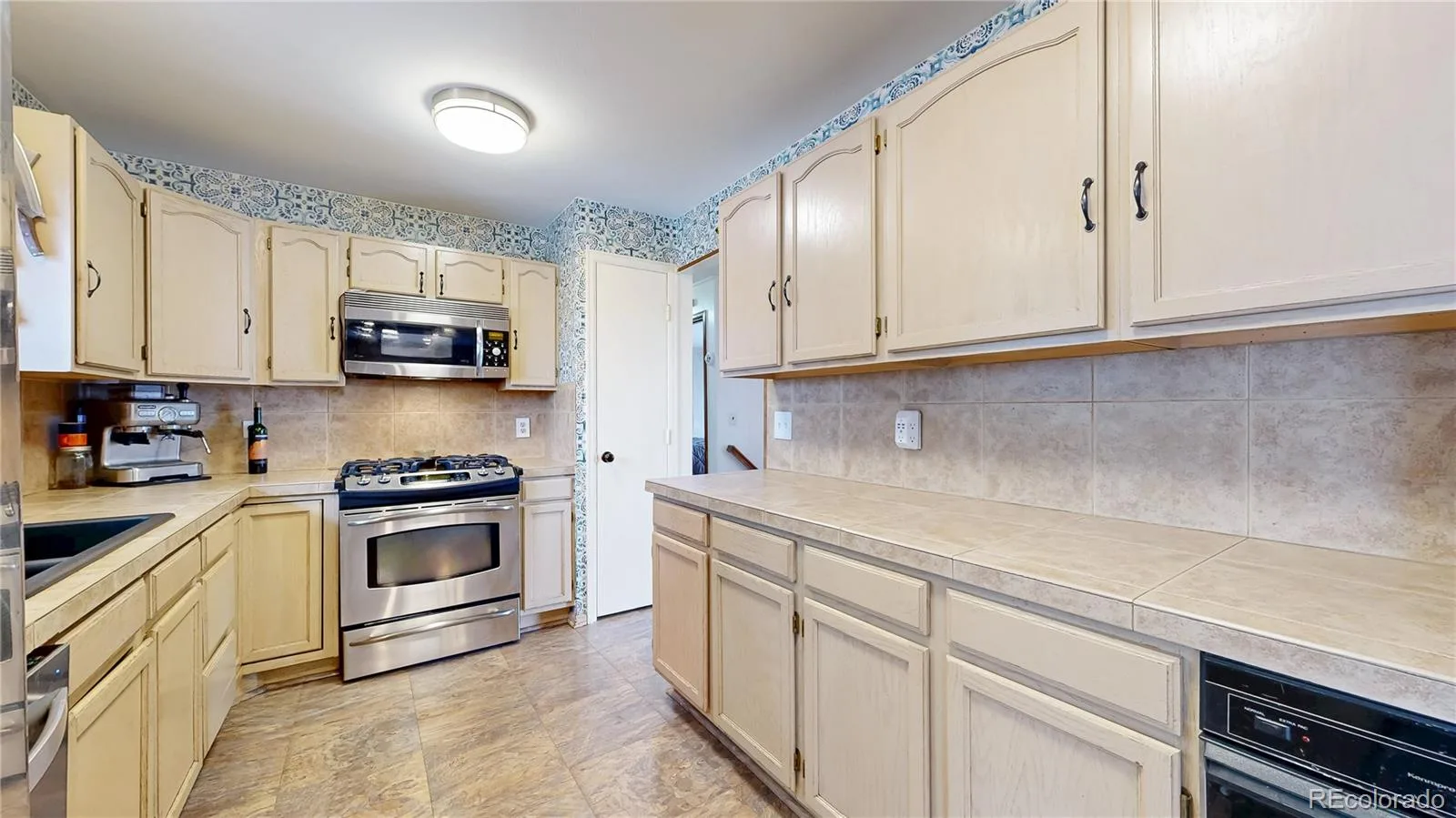 9374 Bellaire Street Thornton CO 80229 | MLS #REC6383684 08112026165148 1600 7