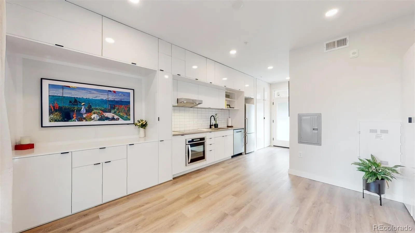 2120 N Downing Street #208 Denver CO 80205 MLS #REC6385029 07152026210957 1600 3