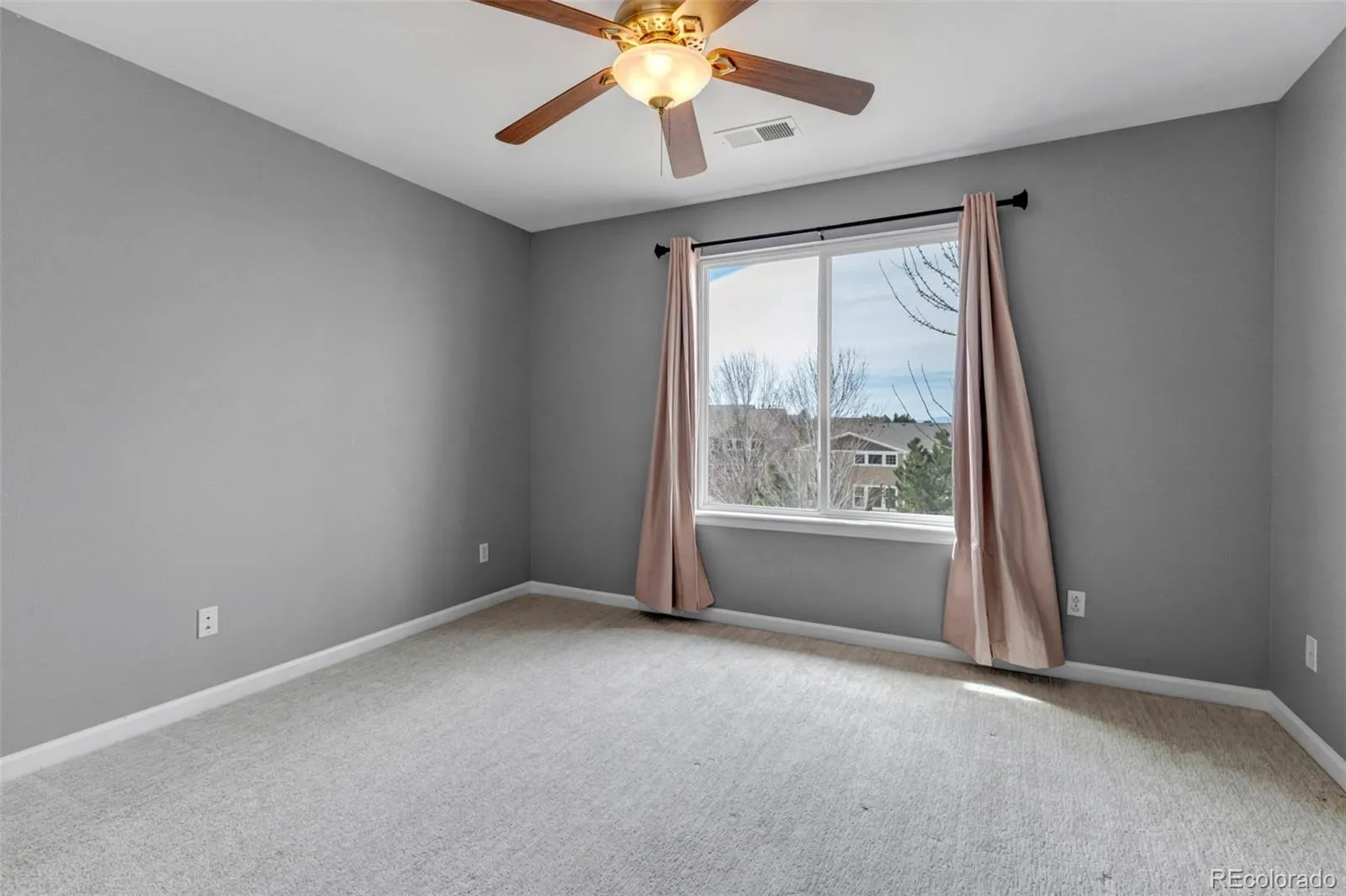 25150 E Ottawa Drive Aurora CO 80016 MLS #REC6388433 05072026163123 1600 20