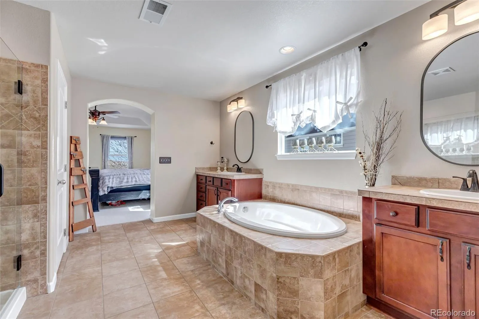 25150 E Ottawa Drive Aurora CO 80016 MLS #REC6388433 05072026163123 1600 24
