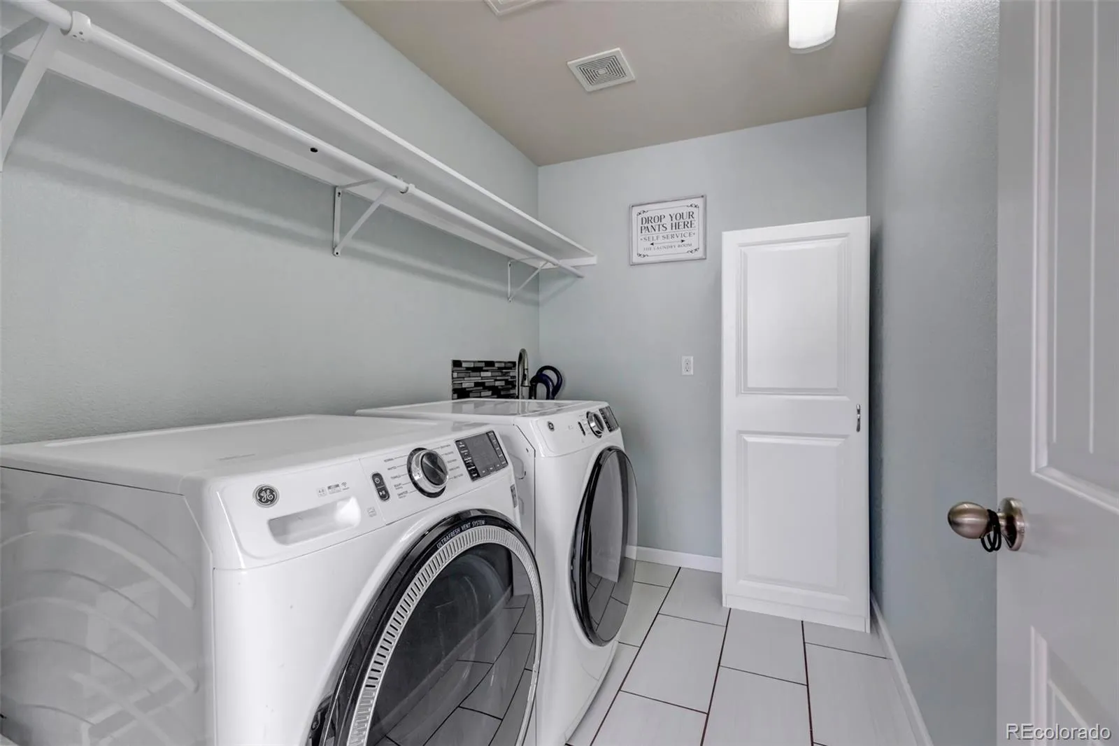 25150 E Ottawa Drive Aurora CO 80016 MLS #REC6388433 05072026163123 1600 27