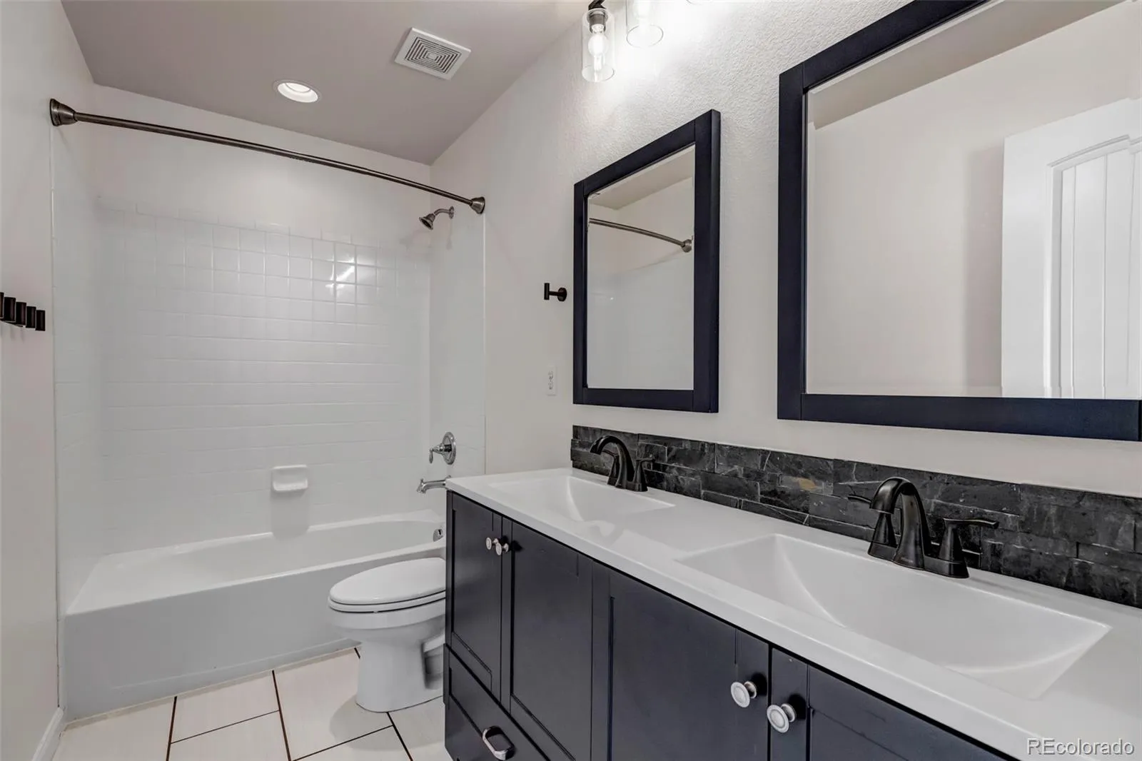 25150 E Ottawa Drive Aurora CO 80016 MLS #REC6388433 05072026163123 1600 28