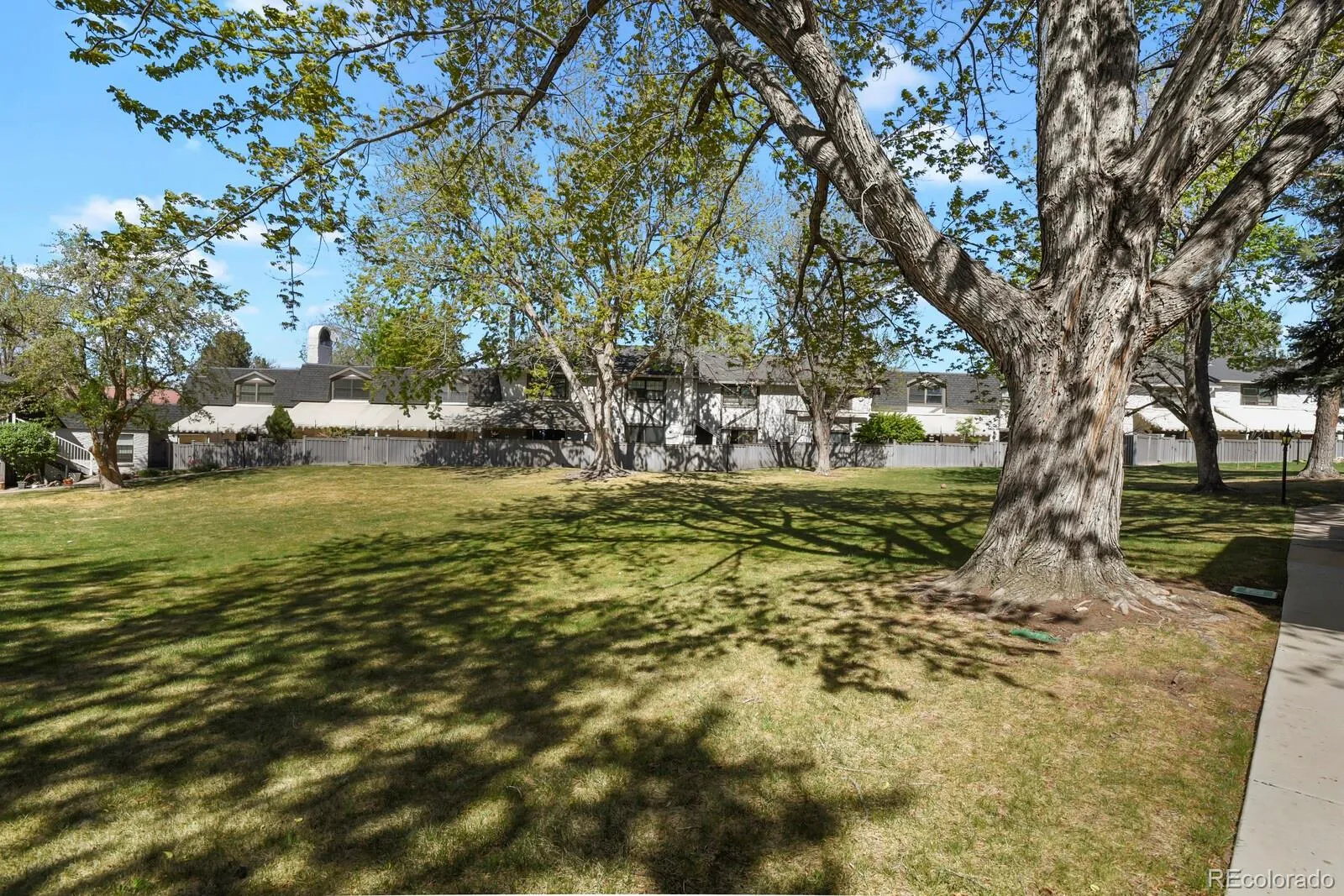 04162026233732 1600 32