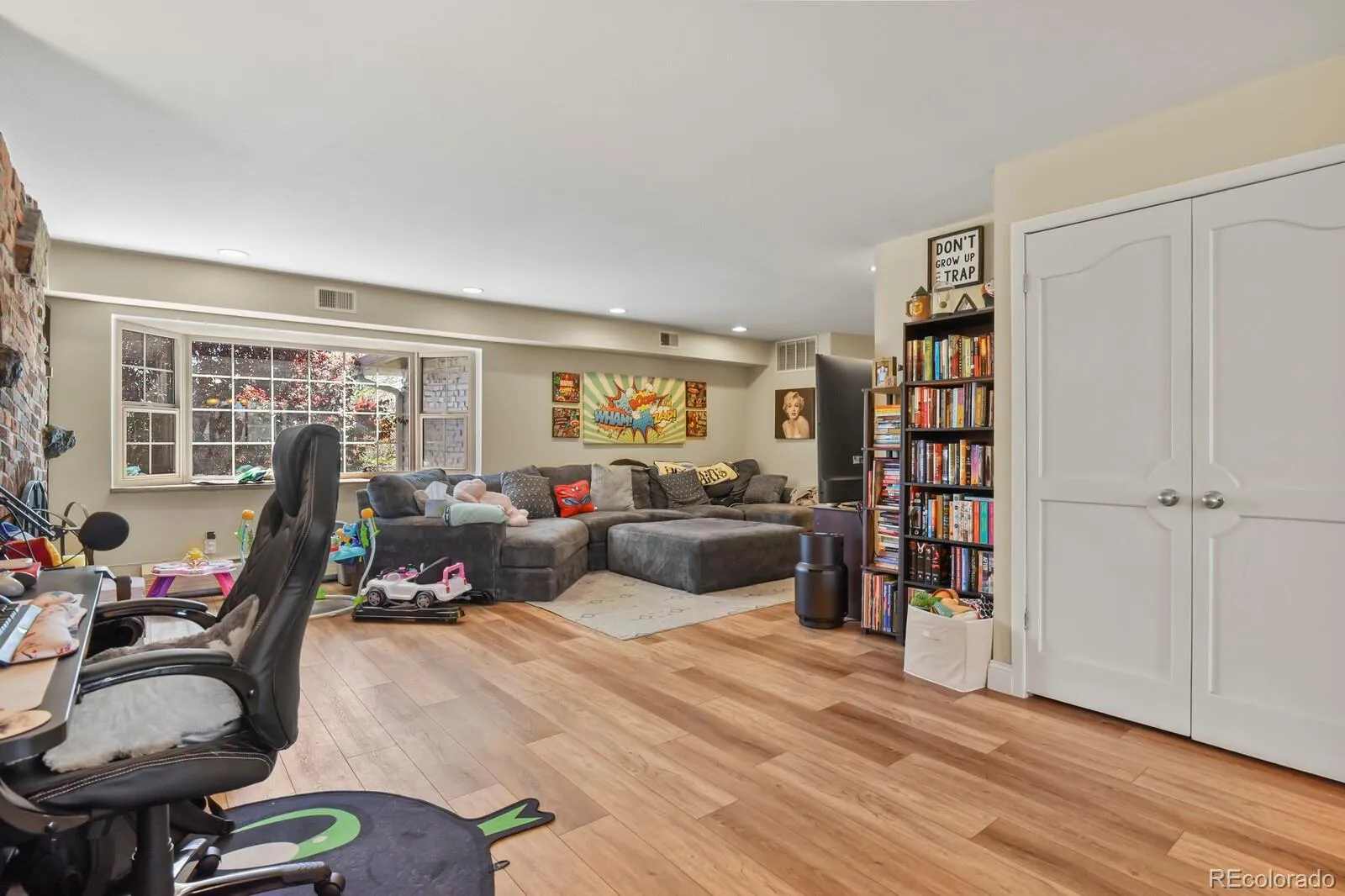 5751 E Ithaca Place #4 Denver CO 80237 MLS #REC6389031 04212026174918 1600 11