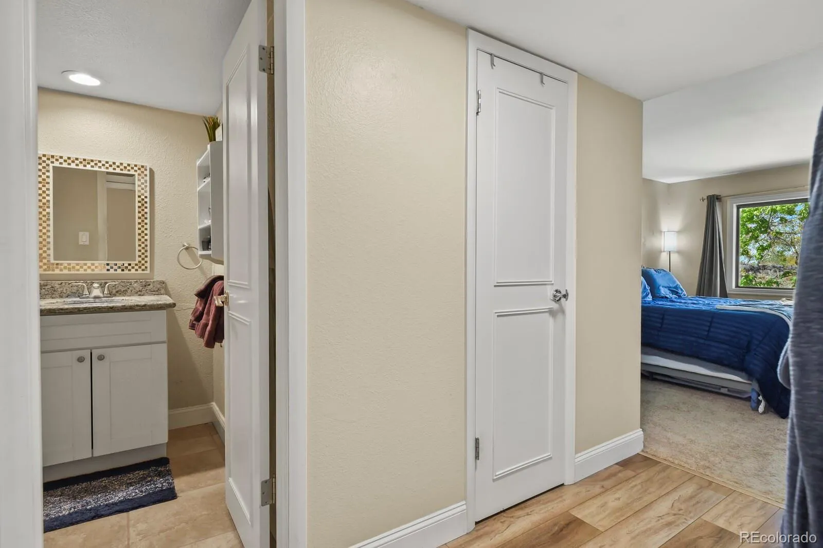 5751 E Ithaca Place #4 Denver CO 80237 MLS #REC6389031 04212026174918 1600 25