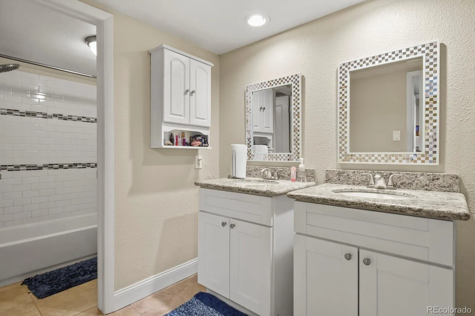 5751 E Ithaca Place #4 Denver CO 80237 MLS #REC6389031 04212026174918 1600 27